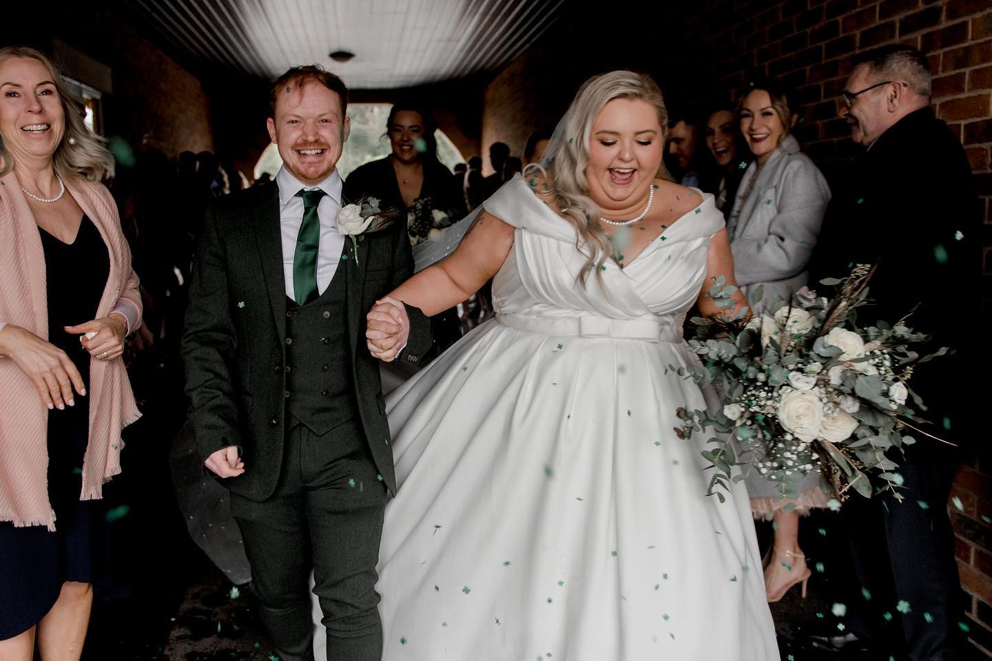 The Lavery’s tied the knot a whole month ago 🤩
Such a wonderful day full of laughter, dancing & lots of love 🤍
Not long until the next wedding of 2022 ✨
Photographer - @christies.lens
Dress - @ferrissbridal
Hair - @_emma_rose_x at Platinum Hair Dressers
Florist - @sastheflowershoppe
Makeup - @makeupbylaurenvictoria
Venue - @thewhitehartmoorwoodmoor
#laverywedding2022 #derbyshirephotographer #nottinghamshirephotographer #bridalmakeup #weddingphotographer #makeupartist #weddingplanner #nikonphotography #nikonlens #weddingplanning #bridalphotography #weddingphotos #weddingdress #weddingflowers #whitehartmoorwoodmoorweddingphotography #weddingsupplier #weddingbouquet #bridebouquet #derbyshirewedding #whitehartmoorwoodmoor