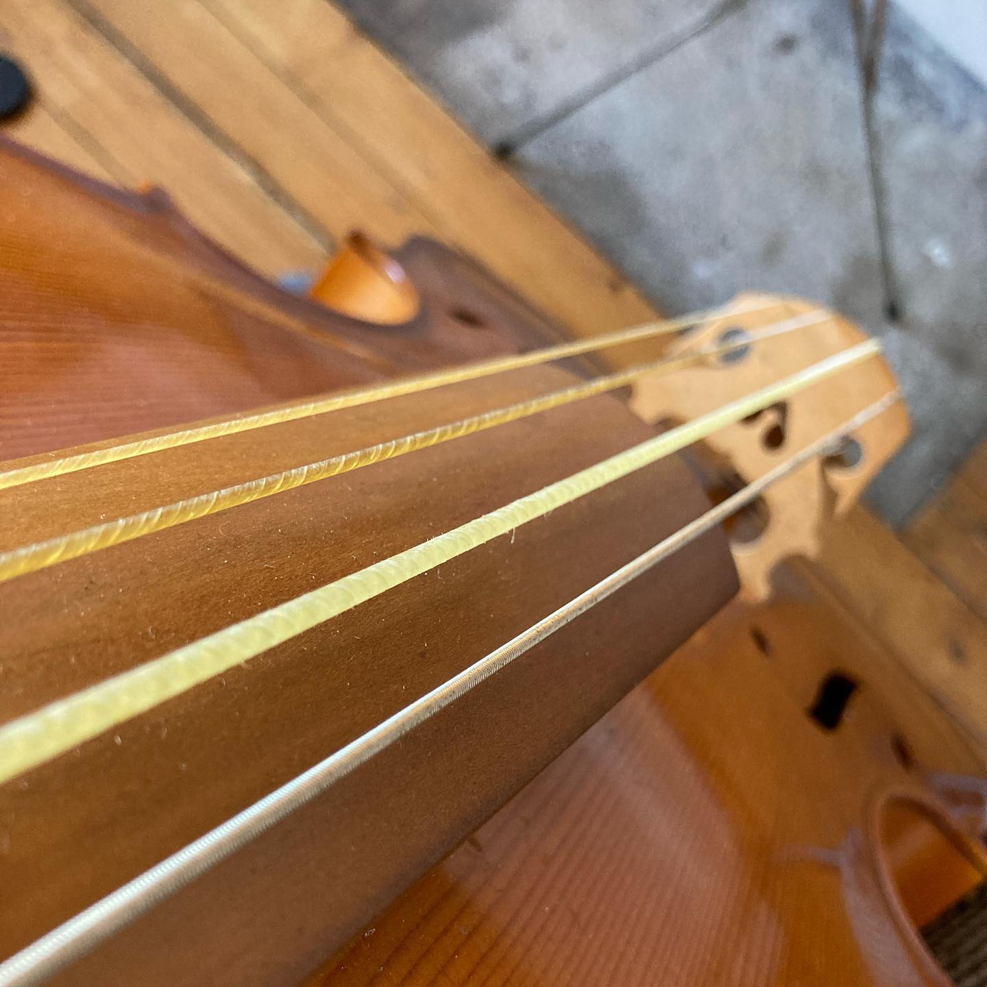 Trying a baroque celloโฆ the gut strings are creeping me out a little bit ๐ป
Also no spike!