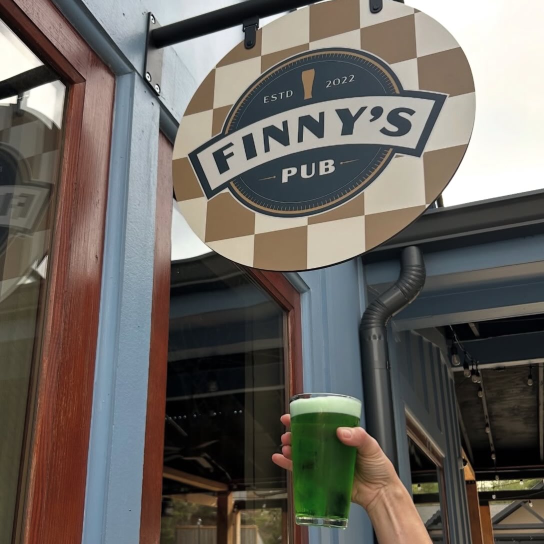 Come hang out at The Venue tomorrow night to watch Bama Hoops on the outdoor screen, grab dinner, and kick off St. Patrick’s Day weekend the right way. GREEN BEER ON TAP!! 🍀🍀🍀🍀🍀🍀🍀🍀🍻🍻🍻🏀🏀🏀