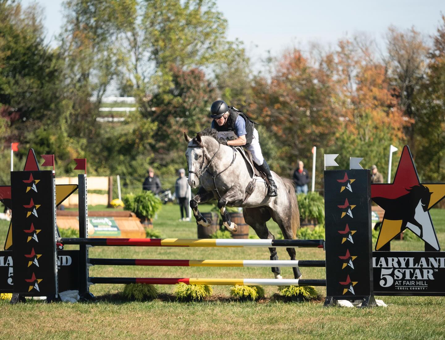 Robby welcomes back MLE’s first guest, John Nunn. John first came on the podcast back in September 2019 and shared his story of how he got into horses and then into the Eventing world. This time, John shares what is going on with @nunnfiner , different jobs within the equine industry and how tariffs are effecting the horse world. We think this is one interview you will not want to miss!
Available wherever you listen to podcasts!
https://www.buzzsprout.com/168580/episodes/18817410
Please support our sponsors:
@manentailequine
@cowboymagicusa
@exhibitorsequine
@triplecrownfeed
#eventing
#equestrianlife
#equestrianpodcast
#majorleagueeventing
#majorleagueeventingpodcast