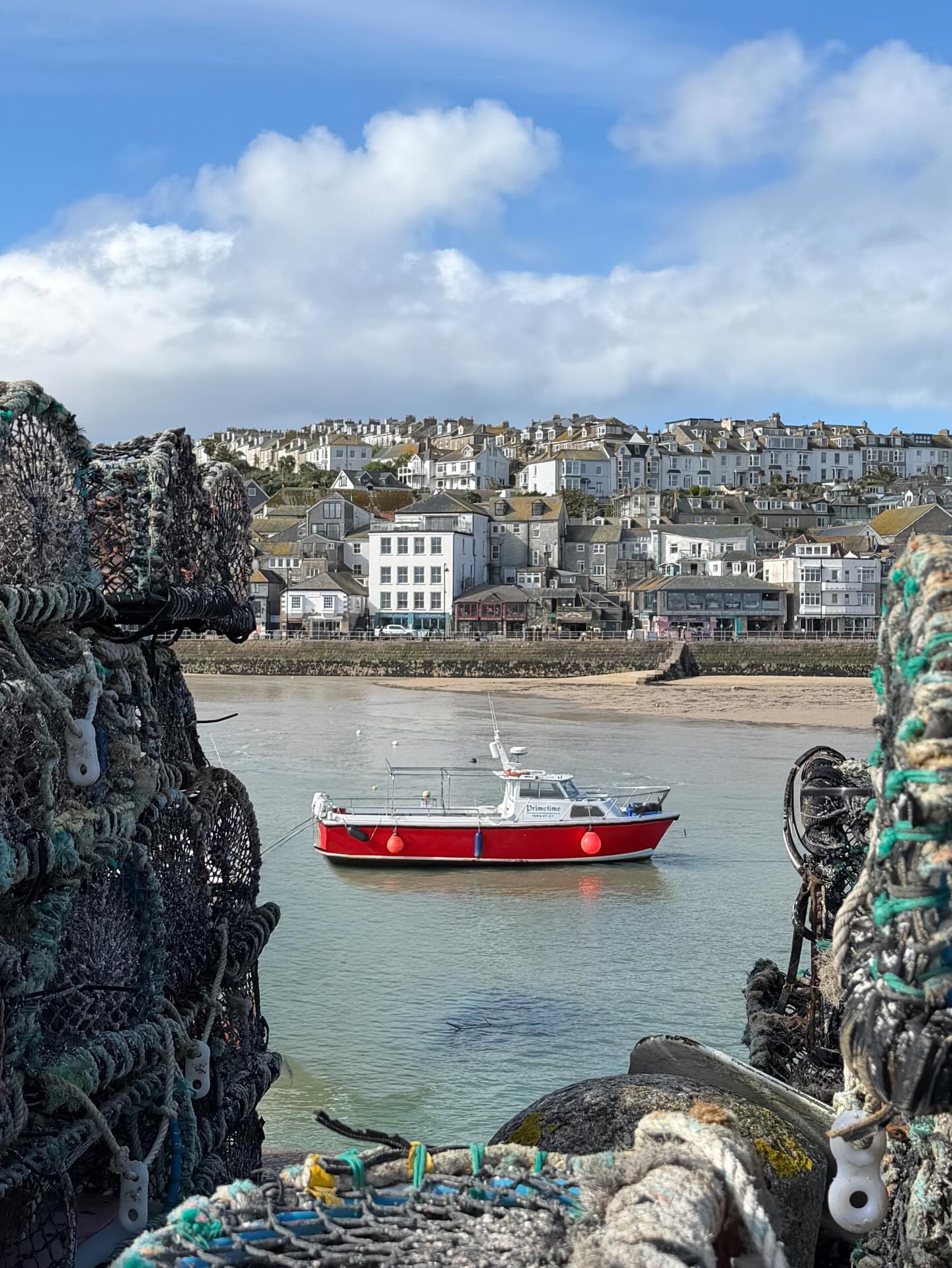 It was the most perfect spring morning in St Ives - glorious sunshine and not too many people about. I even had Barbara Hepworth's garden to myself for a little while. #stives #cornwall #explorecornwall #barbarahepworth