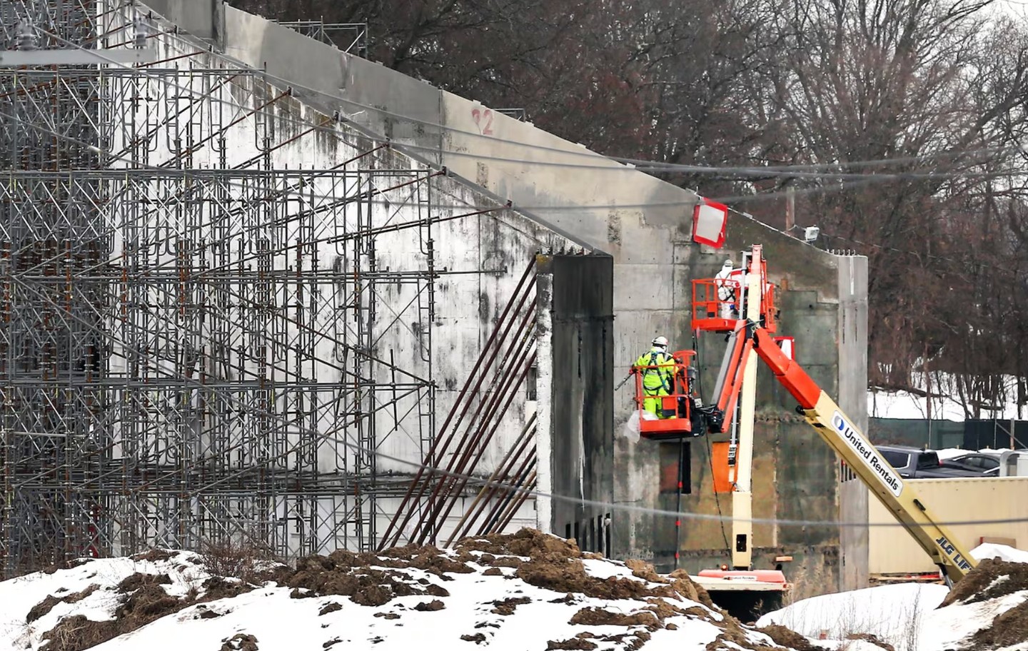 📢 A new Boston Globe opinion piece says Bostonians should be asking five tough questions about the White Stadium redevelopment — including the true price, promised benefits, and long-term risks of the project.
When public land and public dollars are involved, the public deserves clear answers.
🔗 Read the article in Linktree
#SaveFranklinPark #PublicLand #TheresStillTime