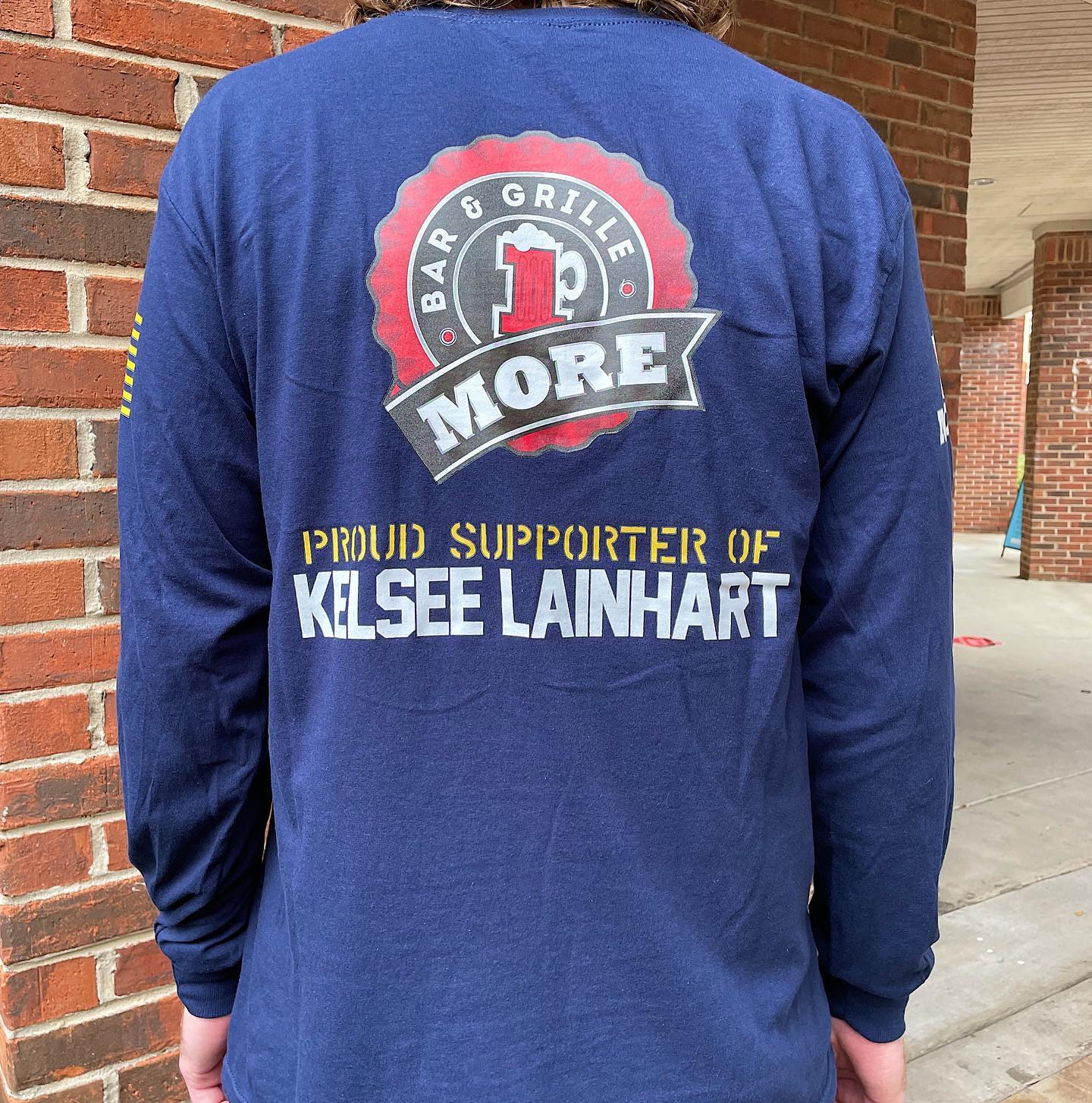 Come buy a $30.00 PROUD SUPPORTER OF KELSEE LAINHART shirt and all proceeds goes directly to her!
Help 1 More Bar and Grille support all our local heroes! ๐บ๐ธ
#supportlocalheroes