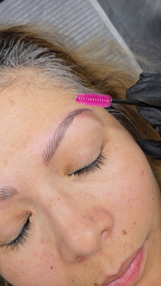From old tattoo… to effortlessly natural.
This client came to me after having an old brow tattoo removed. The previous pigment had faded and she was ready for a fresh start — but she still wanted something that looked soft, natural, and true to real brow hair.
Enter: Nano Brows.
Using a precision machine technique, I created fine hairstrokes that mimic the look of natural brow hair while rebuilding the shape and density she had lost over time. The goal wasn’t bold or heavy — it was balanced, airy, and beautifully natural.
Now she has brows that:
✨ Frame her face
✨ Look like real hair
✨ Require little to no daily effort
Nano brows are perfect for clients who want natural-looking permanent makeup, especially if you’ve had old brow tattoos, faded microblading, or previous permanent makeup removed.
If you’ve been searching for nano brows in San Diego or a permanent makeup artist specializing in natural hairstroke brows, you’re in the right place.
Ready for your brow glow-up?
Tap the link in my bio to book your Nano Brow appointment at AVO Brows & Beauty in San Diego.
Because your brows should look like you… with a little extra.
#nanobrowssandiego #nanobrows #nanobrowartist #browcoverup #pmubrows permanentmakeupsandiego browcorrection hairstrokebrows sandiegobrows pmuartist avobrowsandbeauty naturalbrows browtransformation wakeupwithmakeup