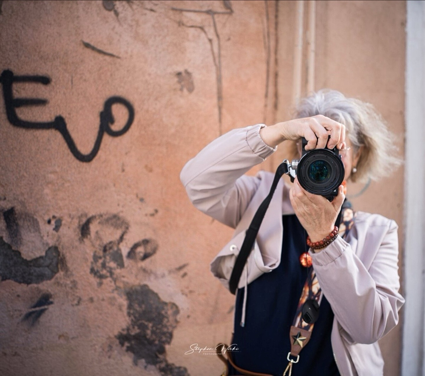 PALERMO oder CATANIA?
Soll ich lieber nach Palermo oder Catania reisen? Das werde ich öfters gefragt.
In meinem neuen Blogartikel habe ich meine Gedanken zu dieser Frage aufgeschrieben. Und eines vorab, darauf eine Antwort zu geben, fällt mir nicht leicht.
Alle Bilder im Artikel und auch dieses hier stammen vom Schweizer Fotografen Stephan Wicki @foto4u.ch Danke, lieber Stephan, für die vielen schönen Aufnahmen.
Den Artikel findest du im Menüpunkt Blog auf meiner Webseite oder klicke einfach auf den Link in der aktuellen Story.