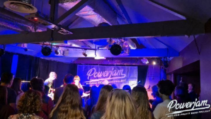 Part 3 features Powerjam band, 'Bunch Of Noise' ages 13-14 at our recent sold out gig and photos of all the Powerjam bands that rocked the stage ( Bluezd, Unravelled, Lowlands, Tomorrow's News, Ground Floor, MadTalk) @bullsheadsw13!!!
#helterskelter #ledzepplin #immigrantsong #foofighters #teenbands