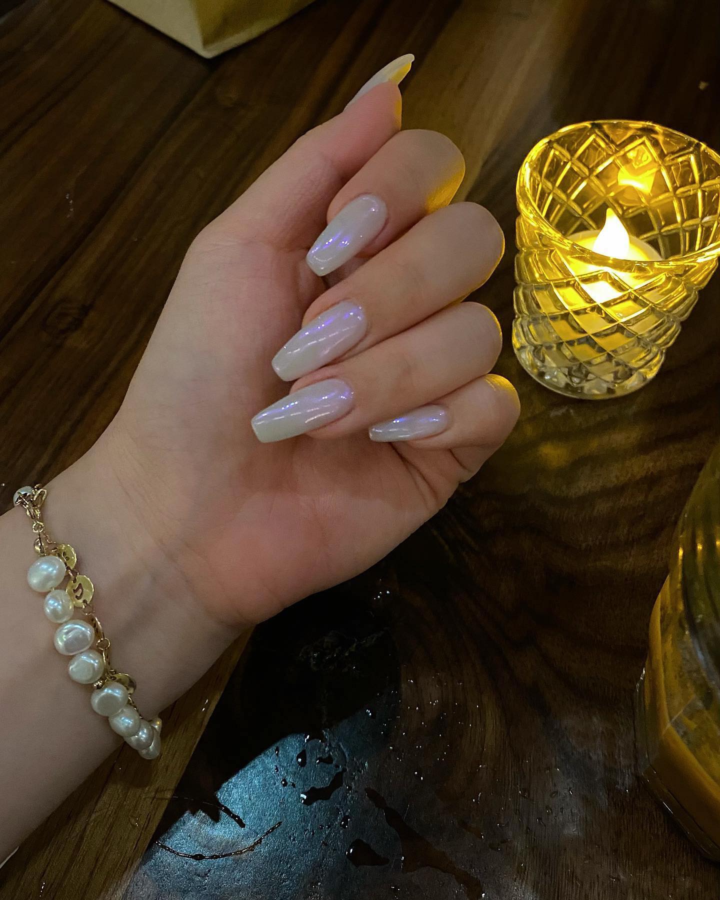 ☔️purple chrome nails
#nails2023 #chromenails #nailartist #naildesign #nailtrend #bloorwest #swarovski #glitter #glitternails #gel #gelnails #handpainted #nailpolish #blingbling #nailtech #sparklenails #nailfashion #biogel #nailstagram #nailaddict #luxury #blogto #nailextensions #fullset #opi #coffinnails #ombrenails #nailsmagazine #nailsofinstagram