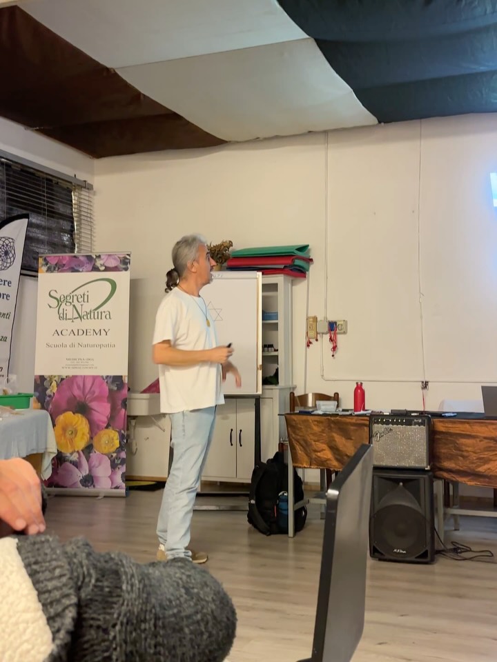 Cosa succede oggi a SdN Academy?
āØCOSA VUOL DIRE ESSERE AMORE
š SdN Academy ā Medicina (BO)
šØāš«Relatore: Riccardo Tonelli
āEssere Amoreā
Come migliorare la nostra Coscienza e la nostra vita, attraverso acqua, strumenti, metodi, rituali e ascolto del corpo.
š Info e iscrizioni ai nostri corsi: 3337812416
#BenessereOlistico #SDNacademy #Naturopatia #SDNAcademy #benessere