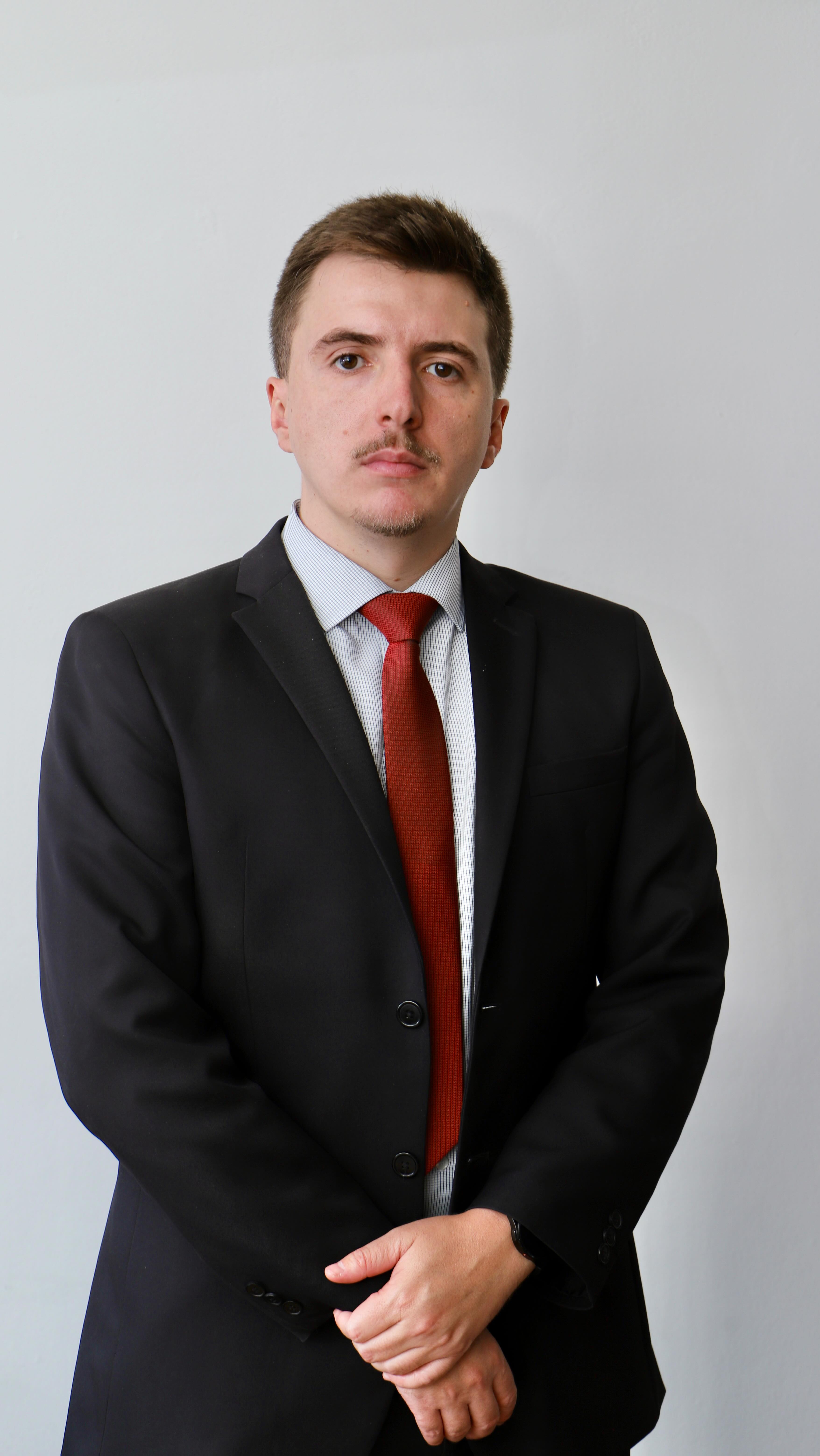 Você sabia que seu chefe não pode simplesmente chegar e te colocar de férias sem avisar?
Pois é! A empresa precisa comunicar as férias com pelo menos 30 dias de antecedência. Além disso, o trabalhador tem direito a receber o valor das férias + 1/3 constitucional.
Informação é direito! Você já sabia disso?
Envie para um amigo que precisa saber e não se esqueça de seguir para ver mais vídeos como esse.
.
.
.
#direitodotrabalhador #direitotrabalhista #advocacia #advogado direito trabalho emprego clt justica informacao seusdireitos reelsjuridico advogadotrabalhista direitobrasil trabalhador viral reelsbrasil explorar explorepage fyp