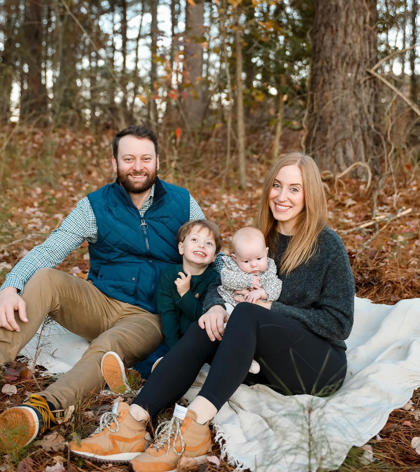 Their smiles melt my heart ❤️
#photography #photooftheday #love #tiftonphotography #southgeorgiaphotography #picoftheday #art #middlegeorgiaphotography #photoshoot #naturephotography #model #instadaily #likeforlikes #beauty #instalike #portrait #happy #familyphotography #canon #georgiaphotographer