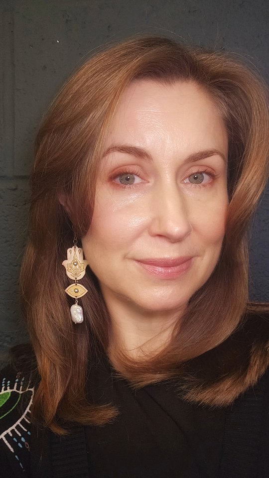 Are you ready for an earring montage?
I may have slightly lost control in the studio this weekā¦
What started as one idea turned into a whole wave of statement earrings ā all designed, laser cut, hand painted and assembled by me.
FSC wood, feather-light to wear, and very much Mystic Menace energy.
Also⦠I made myself gold lunar moths and now Iām emotionally attached. šāØ
#statementearrings #mysticstyle #handmadeearrings #studiojeweller #smallbusinessuk