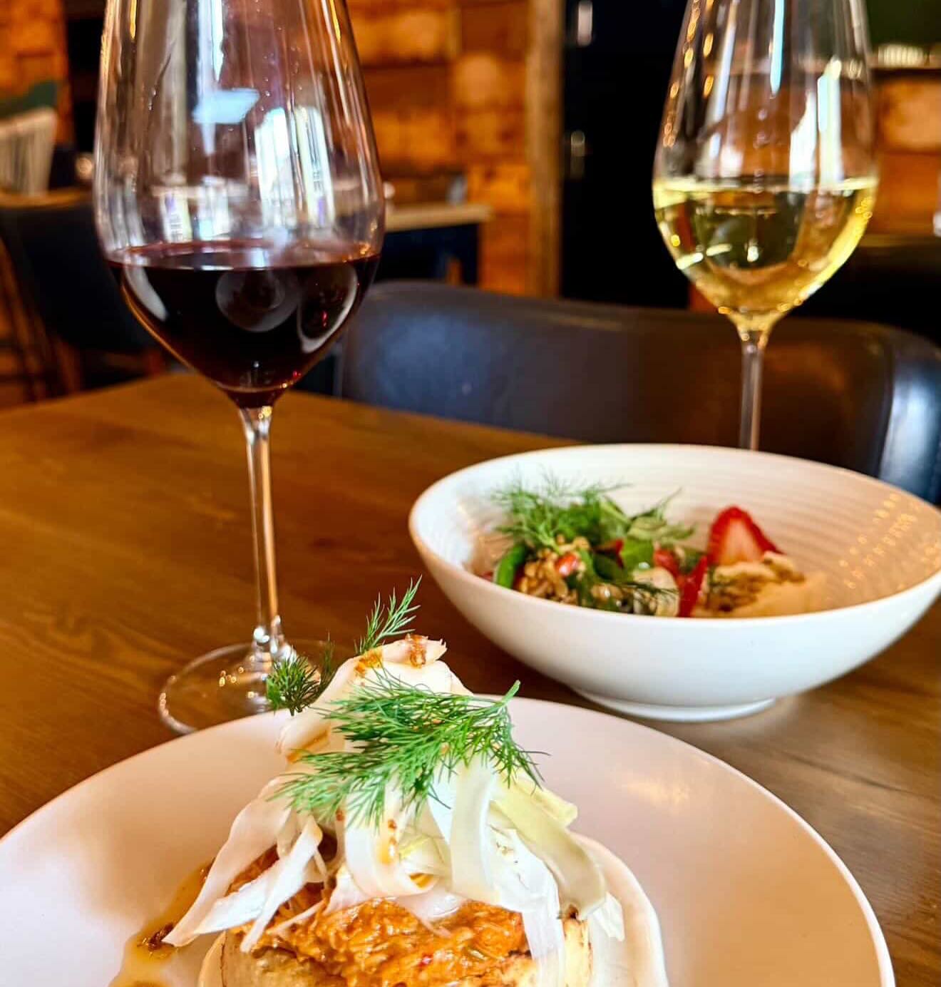 A simply brilliant light lunch @felix.horsham was the perfect cure, thank you @chef.lawrence.m and the team!!
#horsham #lunch #foodlover