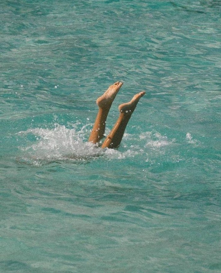 At some point, you have to ask yourself:
are you diving headfirst into your business… or treating it like a hobby?
There’s nothing wrong with starting small.
But if you want your business to make money, it needs intention, consistency, and clear decisions.
That means:
– showing up even when it’s uncomfortable
– charging properly
– taking your time and energy seriously
– and backing yourself fully
Businesses don’t grow by accident.
They grow when you decide they matter.
Need Help DM me and we can be working together by the end of the week
#itstime #areyouready