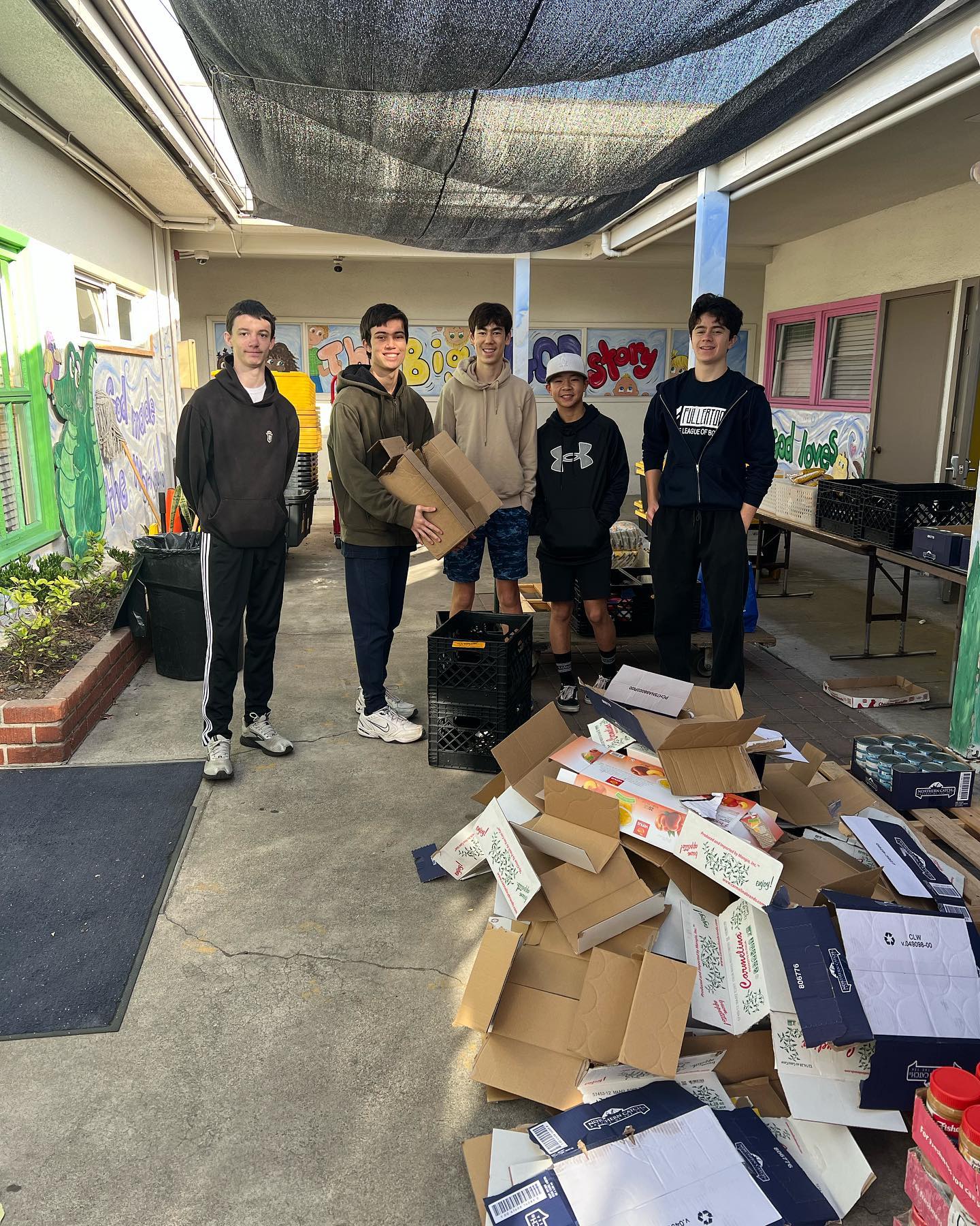 This team of boys packed food bags in record time for our partners @loveanaheim. Nice work SLOBS!