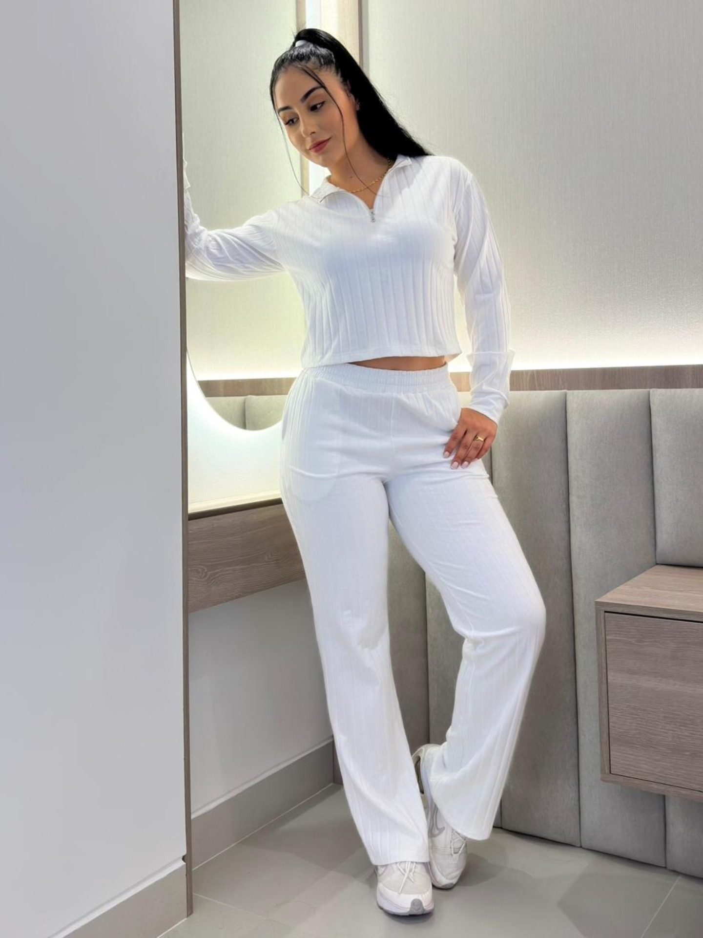 💗 ¡Este set lo tiene TODO! 💗
Cómodo, moderno y con un fit que te hará lucir espectacular 😍
Ideal para un día relajado, una salida casual o simplemente para sentirte increíble.
✨ Disponible en 4 colores hermosos
📏 Tallas S, M, L y XL
Dale a tu estilo el toque Natsuki que se merece 💫
¿Ya tienes el tuyo?
#NatsukiStyle #ConjuntosPerfectos #ModaFemenina #CómodaYConEstilo #NuevaColecciónNatsuki