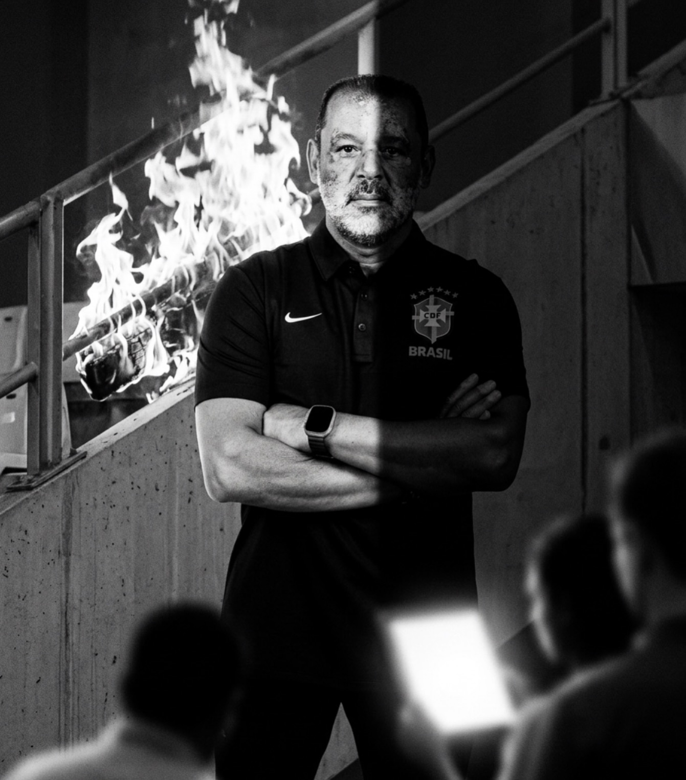 O esporte é movido pela emoção. Enquanto as pessoas estão olhando para o brilho das chamas, o fogo real está consumindo a estrutura por trás dela.
👉Enxergar o que não está claro;
👉Entender o que não foi dito;
👉Ler o que não foi escrito.
#marquinhosxavier