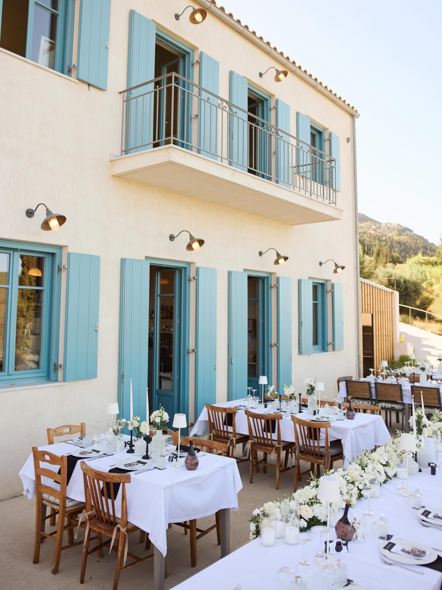 Syenna & John in Greece
πππ Getting ready at her Yiayiaβs house, followed by a beautiful farm to table celebration dinner
For @louloumemphis