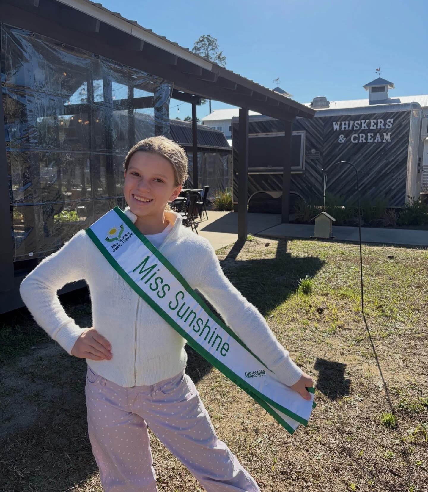 Recently our Miss Sunshine Charity Pageant Jr Ambassador Cora spread some sunshine to Alaqua Animal Refuge by checking in on 2 foster cats (ready to new homes) and bringing some kitten toys to donate! Cora volunteers regularly fostering cats in her home and taking great care of them while they await forever homes.
Spring is coming and we want kitten season to be uneventful this year! Make sure to fix’s your pets (even the ones outside that aren’t yours).
#MissSunshineCharityPageant
#spreadingsunshinethroughkindness #volunteer #kittenwork #savekittiesfromthestreets