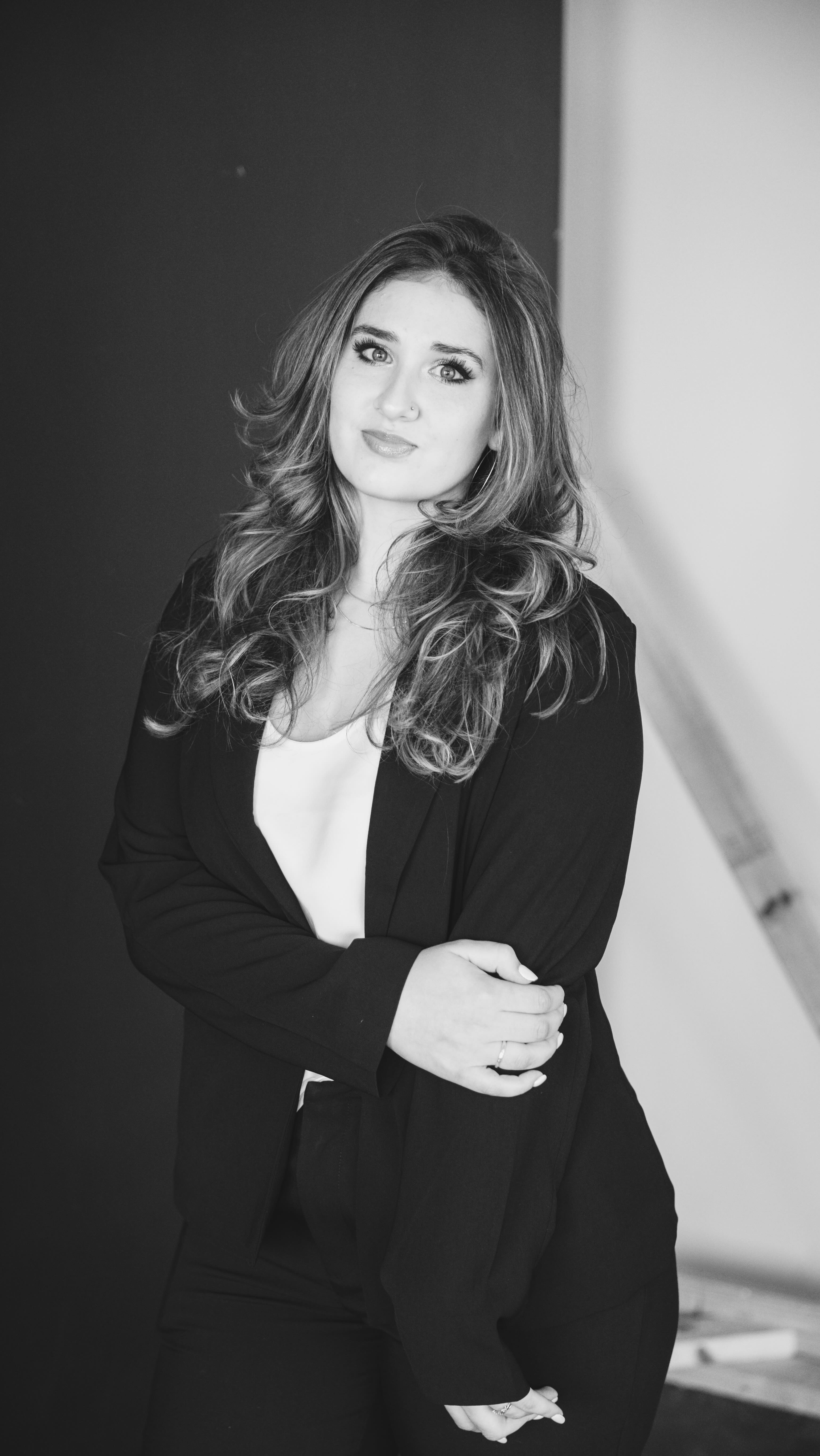 Last week MARIANA celebrated her
ONE YEAR ANNIVERSARY at L U M I N ✨🩷
She is poised - creative - funny - talented - driven ✔️
She is part of what makes Lumin so special 🥹
#luminhairstudio #anniversary #avedasalon #hairstylist