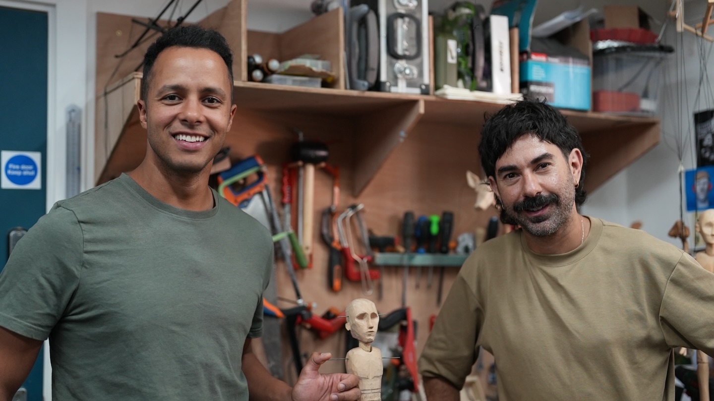 In case you missed it, Oliver Hymans, Associate Director of @littleangeltheatre featured on @bbc @therepairshoptv yesterday teaching @williamkirkrestoration the endangered craft of marionette making.
Tune in to @bbciplayer to catch up. Season 2, Episode: Doncaster.
Thanks to @ricochetcasting for the photos.
#repairshop #marionettes #puppetry #puppet
