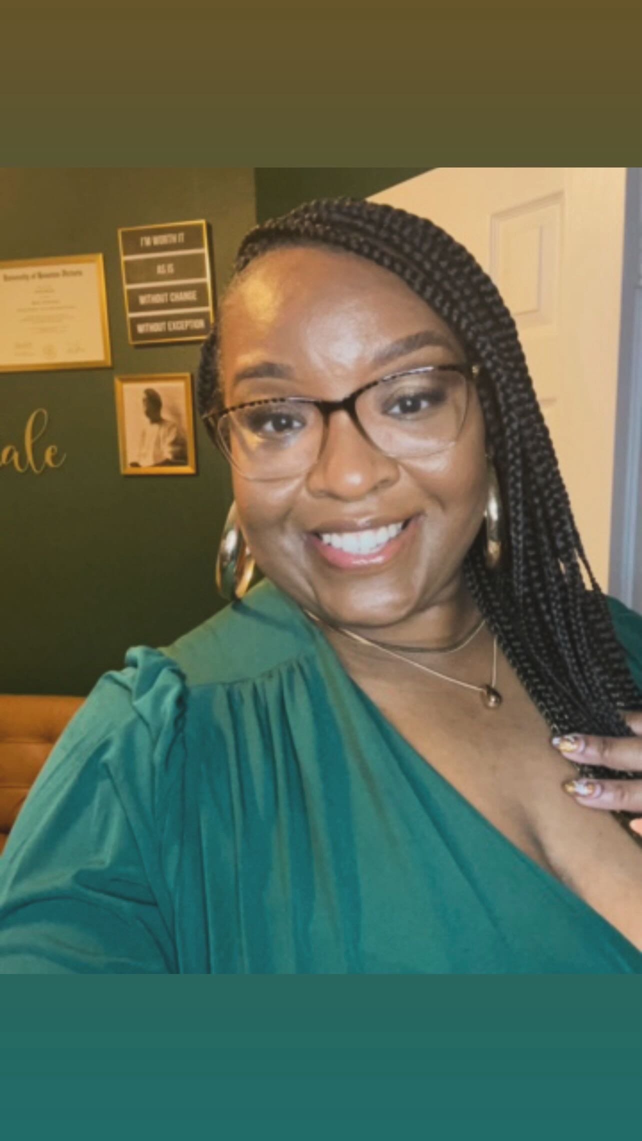 Reminder: You can find glimmers everywhere 💫.
💕My glimmers for today:
🌟Took a nice walk/run around the lake. It’s gorgeous outside!
🌟Completed Day 3 of Coach @tyleahbh jumping jack challenge. Have you joined?
🌟Got some coffee ☕️
🌟Went to the car wash (old school one), I didn’t really clean the car but sprayed some water to get some of those bugs off.
🌟Best glimmers of my day so far is 2 of my God given friends unexpectedly texted me this morning back to back. They both were just checking on me, because I crossed their minds. I absolutely needed it in that very moment. God will always provide.
Side note: I know my face looks scrunched up but the sun was in my eyes. I am joyful and grateful I get to move my body.
I hope you see and feel your glimmers today 💫
#glimmers #selfcare #jumpingjackchallenge #therapistsofinstagram