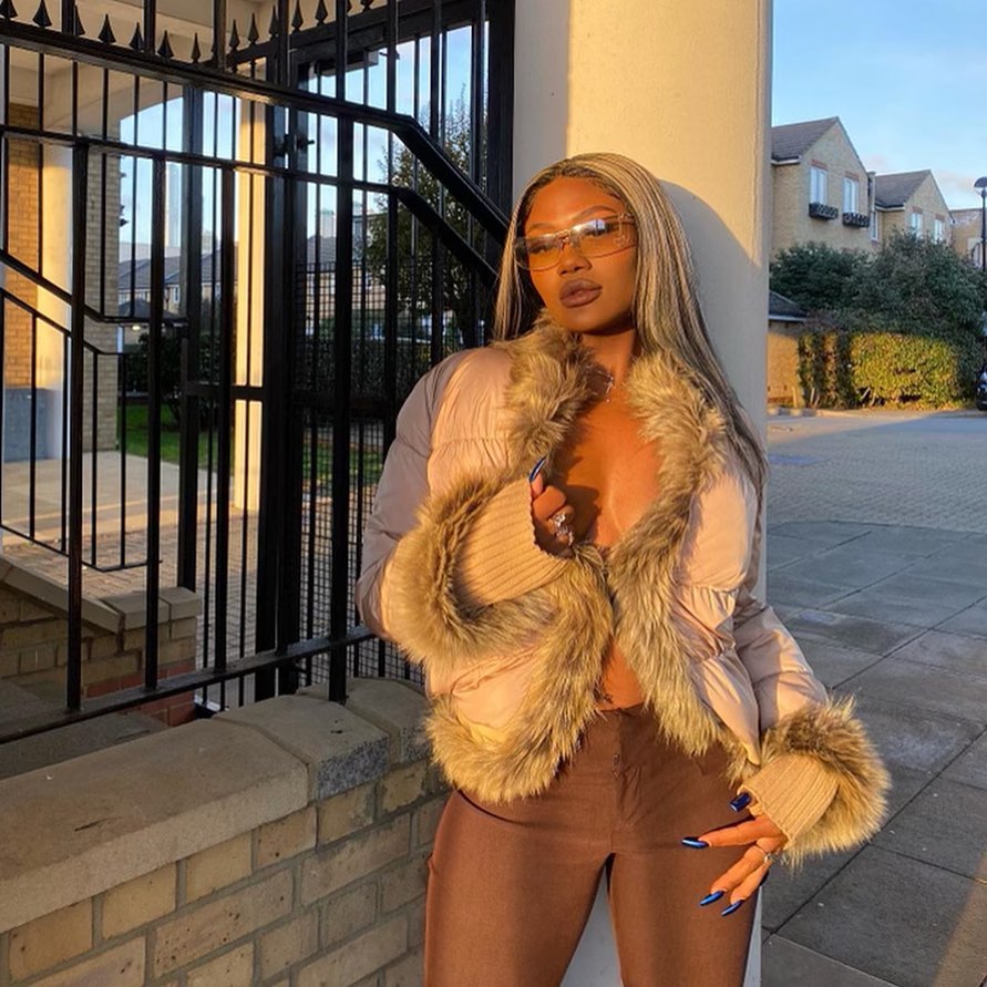 Blessing your timeline today with spicy @omgtiffanie
BIG MOOD🥵❤️
Oreo Unit made and provided by THP
PLUGIN!
🔌
————————————————————————————————————————————————————————————————————————————————————————————————————————————————————————
#londonhairstylist #londonhairdresser #hairextensionsuk #closurewig #hairtransformation