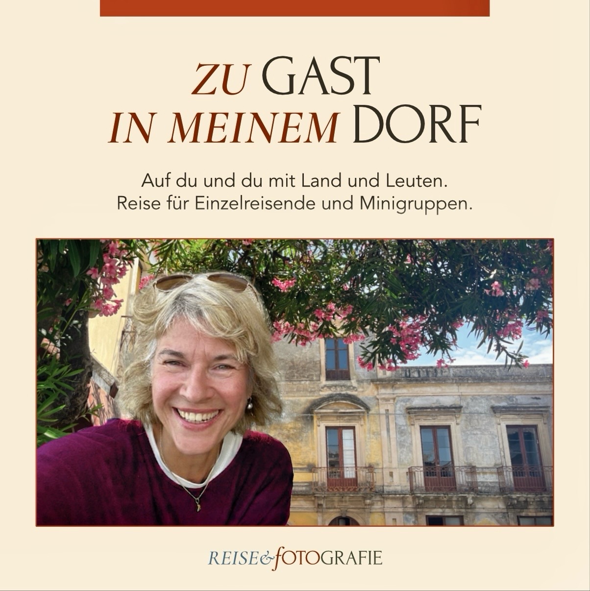 Hast du Lust, Sizilien ganz persönlich kennenzulernen, nicht als Tourist, sondern als echter Gast?
Mit meiner Reise „Zu Gast in meinem Dorf“ entdeckst du das authentische Sizilien hautnah und individuell. Für sechs Tage bist du zu Gast in meinem kleinen Dorf am Fuße des Ätna.
Ich empfange dich am Flughaten Catania, teile meine Geheimtipps und zeige dir meine Lieblingsorte an der Ostküste Siziliens. Fühl dich willkommen, als würdest du eine Freundin besuchen.
Freue dich auf Spaziergänge durch schöne Städte, wie Catania und Taormina, auf einen Ausflug in die herrlichen Landschaften am Vulkan Ätna, auf bunte Marktbesuche und ein Frühstück in der warmen
Morgensonne. Unsere Tage sind vielseitig gestaltet, bleiben aber immer flexibel, denn deine Wünsche entscheiden.