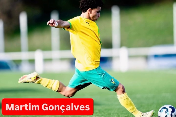 Martim Gonçalves, a speedy 🐺 and agile ⭐️ left-back from CD Mafra, linked with Wolves United Agency. The future is bright. ⭐️ #movingforward