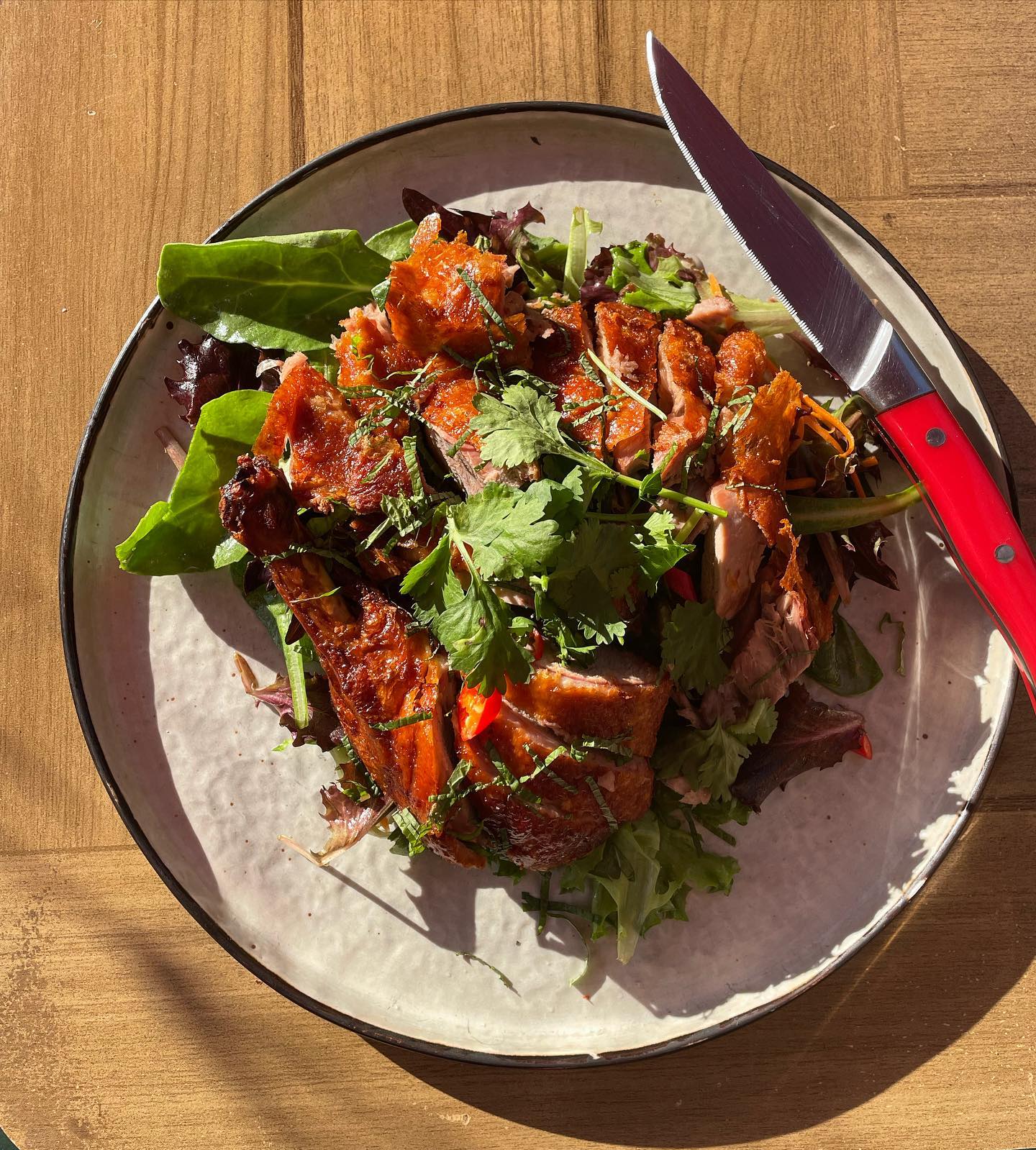I have been begging my sister to put Bed Tod on the menu and she obliged! This is a Kaosamai family favorite, Crispy Duck Salad. Half a duck that has been lightly fried to crisp the skin, sitting on a bed of greens, served with a spicy Nuoc Cham vinaigrette and garnished with pickled fresno chilis.
When I tell you to run to the restaurant for our Seasonal menu, I mean SPRINT there for dinner 🤪
#seattlefood #seattleeats #seattlerestaurants #supportlocal #supportsmallbusiness #familyownedbusiness #thaifood #immigrantowned #womenownedbusiness #seattlerestaurantweek