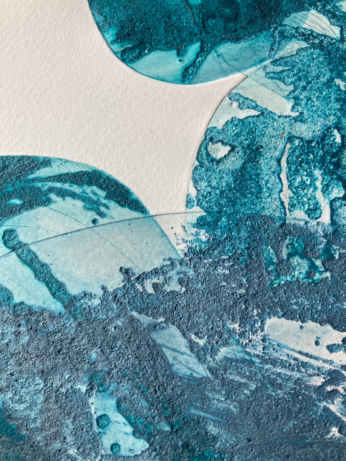 Two colour glacial flour carborundum prints using Hawthorn stay open Sue Browns Turquoise Lake and Shimmer Arctic Blue. I’m impressed with the number of times these plates have been through the press, and the carborundum is still adhered.#contemporaryart#carborundum#printmaking