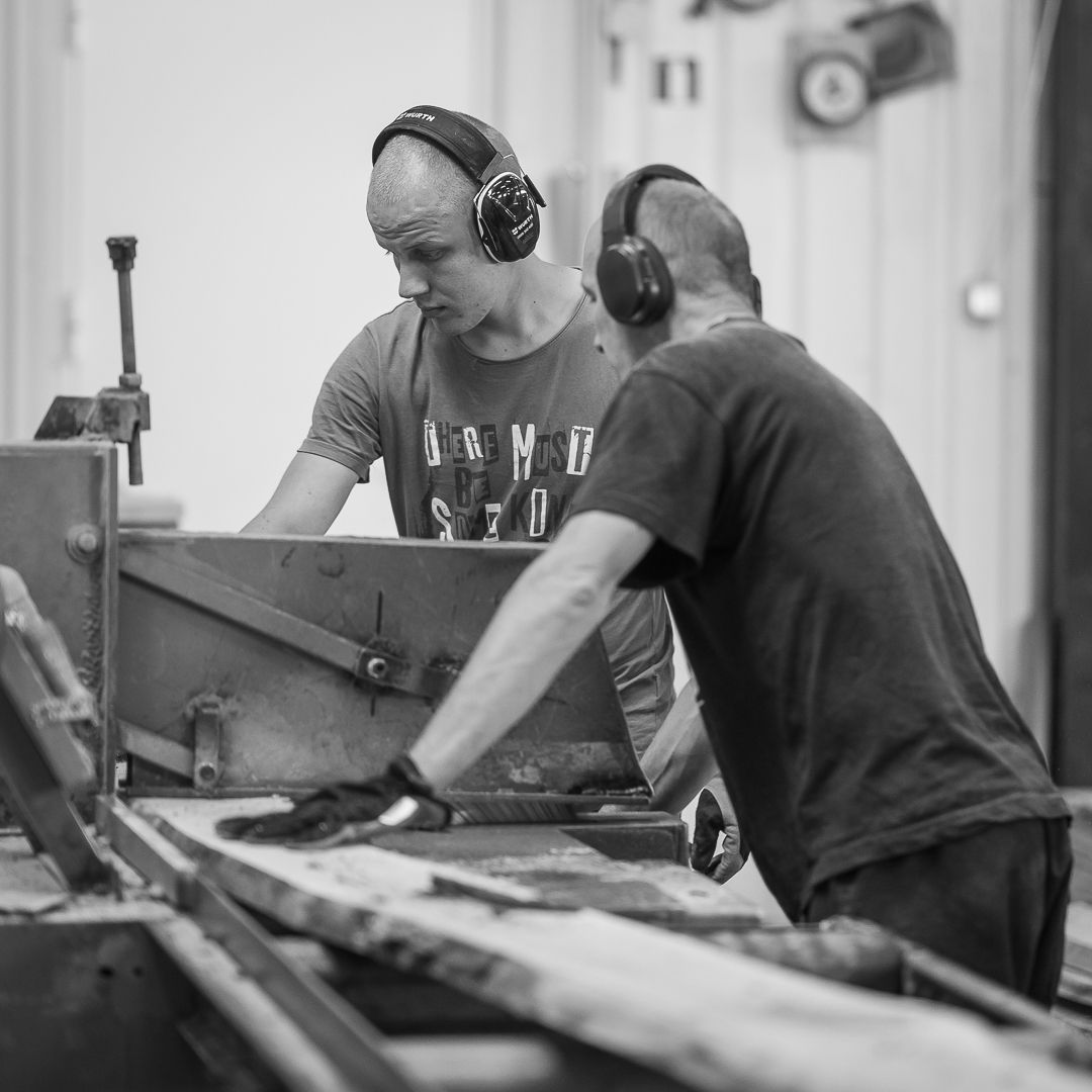 Tehdään hyvin ❤️
#pohjanmaan #pohjanmaankaluste #käsintehty #handmadefurniture #craftedbyhand #craftsman #craftsmanship #furnituremaker