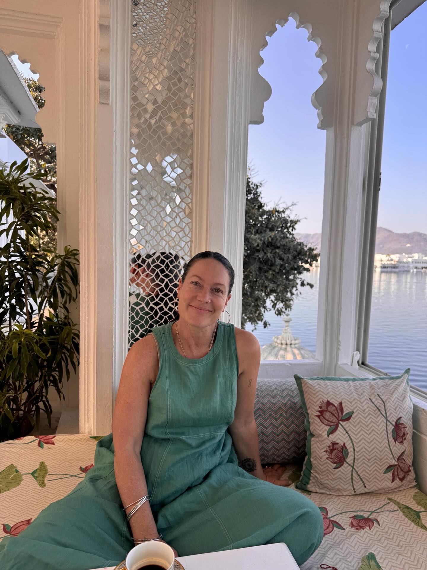 Namaste 🙏 Woke up here 🙌🫶👌
.
.
.
.
.
.
.
.
.
.
.
.
.
#udaipur #incredibleindia #jagatniwas #fleetwoodtravels #lovewhatyoudo❤️