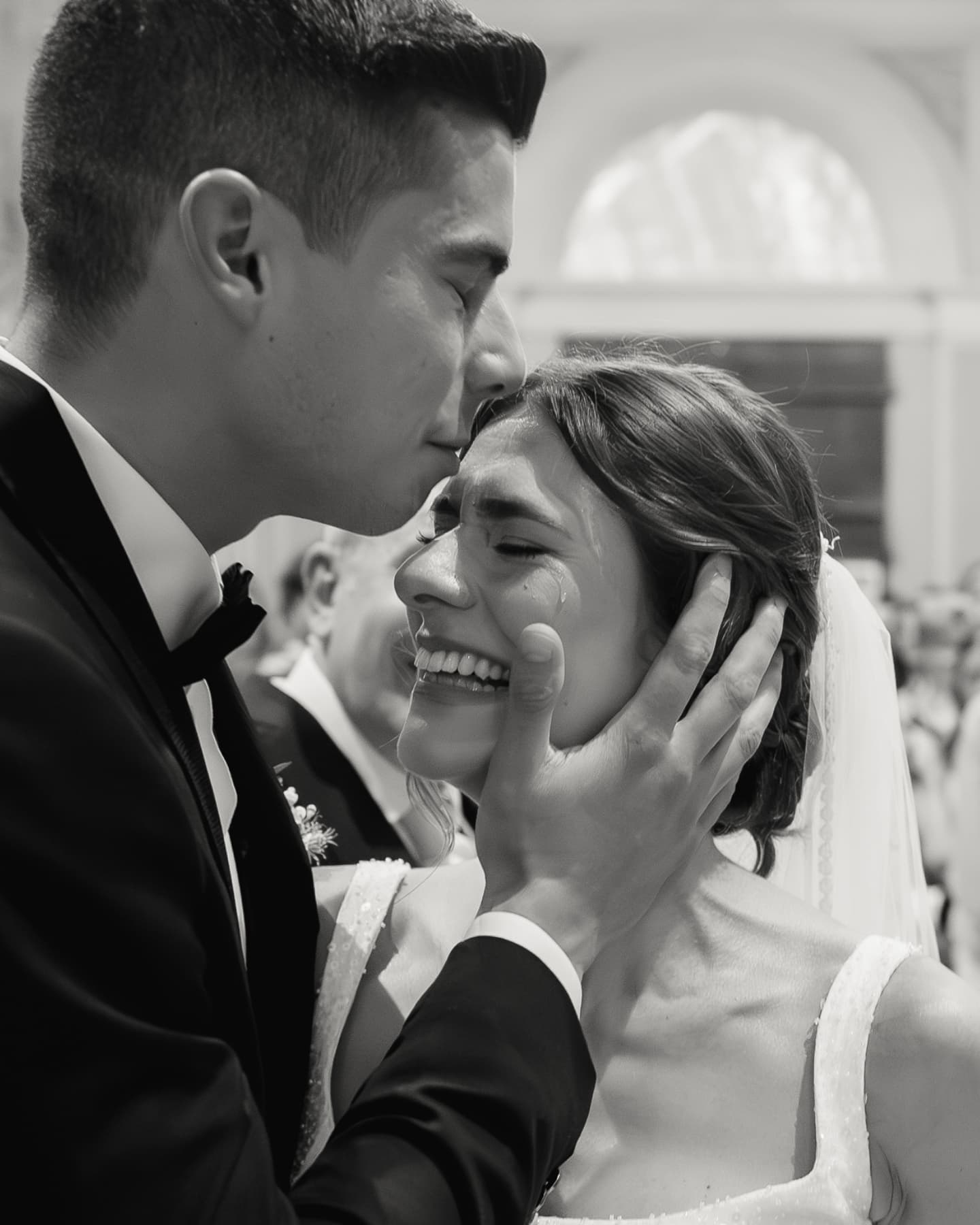 Pure Love .
Elisabetta & Lorenzo
Team
Photo & Video : @michaelcosenzafilmphotography
catering: @bottega_gastronomica
fiori: @flowers_andflowers_factory
grafiche: @margottistudio e freapples
luci: @128bpmeventi
Dj: @music4_musica_per_eventi
Open bar: @fluidlab.academy
Vestito sposa: @ateliereme
Vestito sposo: @sartoriamessori
Bride: @bettysghedoni
Groom: @lollomalavasi
Venue: villa spalletti trivelli
Hair: @vanite_hair_center
Make-Up: @chiarabernardelli_makeup
Cake: @pasticceriandrea