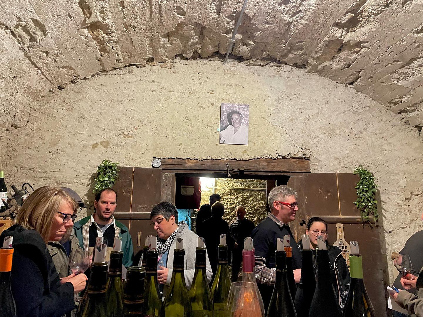 Bienvenu chez gay vins 🍷 #vins #wine #cave #gayvins #beaujolais #beaujolaisvillage #beaujolaisnouveaux #beaujolaiscru #chiroubles