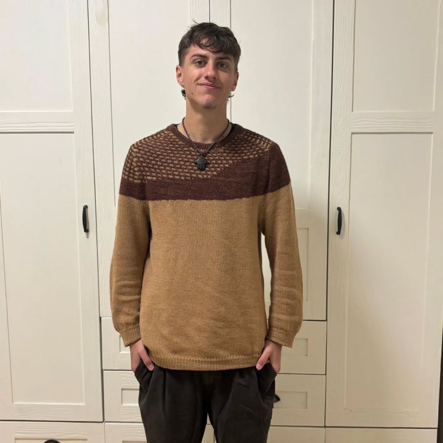 Nothing feels better than knitting a gift for our loved ones and see the happy face when they receive it, try it on and LOVE IT 🥰🤩
@nogalifshin made this SHIFTING TIDES MEN SWEATER for her grandson Shahar. She used Merinocot by Lana Gatto (purchased at @myyarnstore ) and the result is just perfect 😍
The pattern was released this month, and available on Ravelry and on my website KNITOFTHEDRAGON.COM
#mensweater #knittingpatterns #menknitting #menpullover #shiftingtidessweater