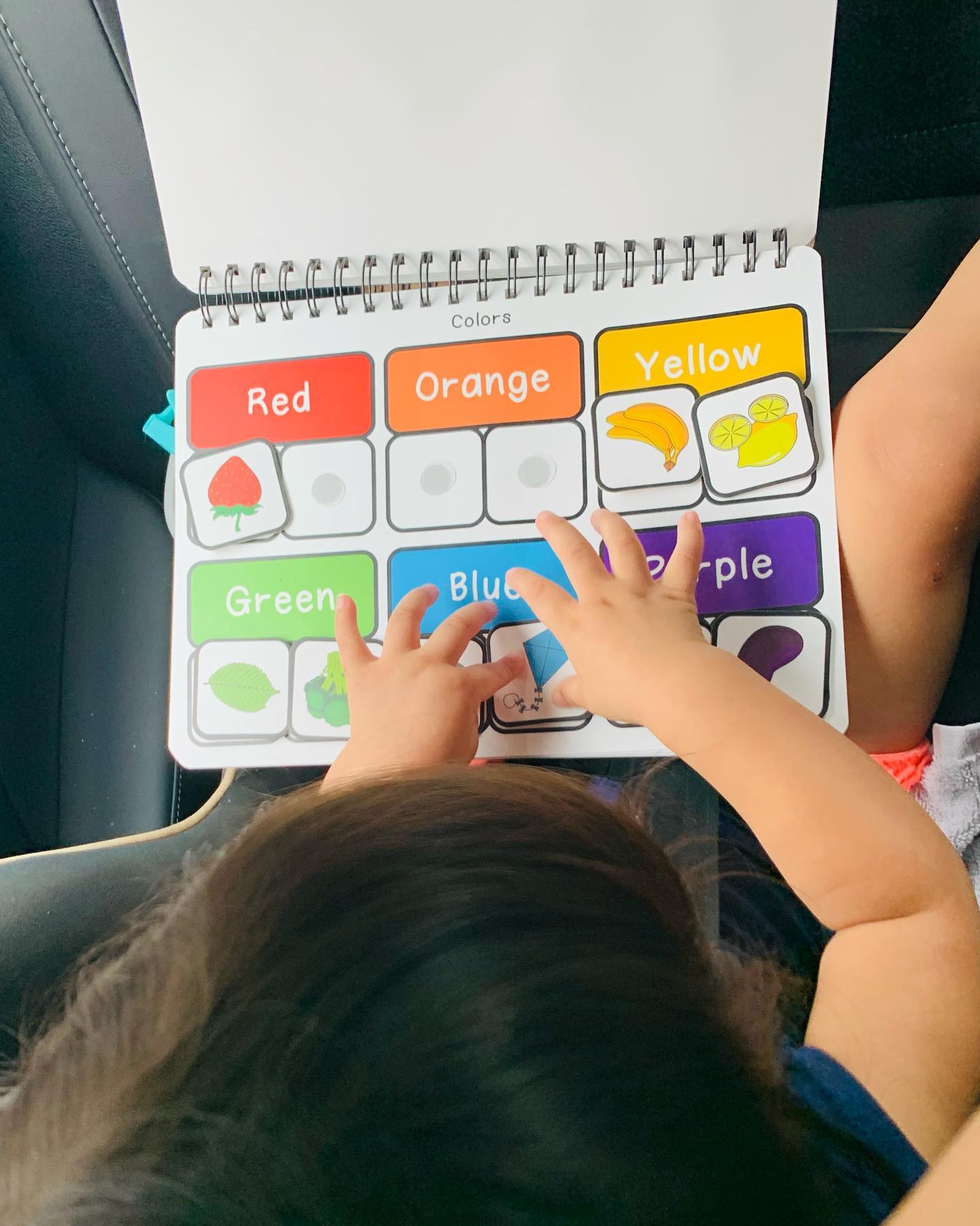 Looking for some good language building activities for your upcoming road or plane trip? Busy books or interactive books are a great way to keep your little one occupied while learning! This specific one is from Amazon but if you have a printer, laminator, and Velcro, you can customize your own! Here my little one is sorting by color, learning about weather, and matching vocabulary. I am helping label and recast her speech productions. The pop-it fidget toy was also a hit! I like to use it during therapy to practice taking turns and as a fun speech production tracker too! 🗣