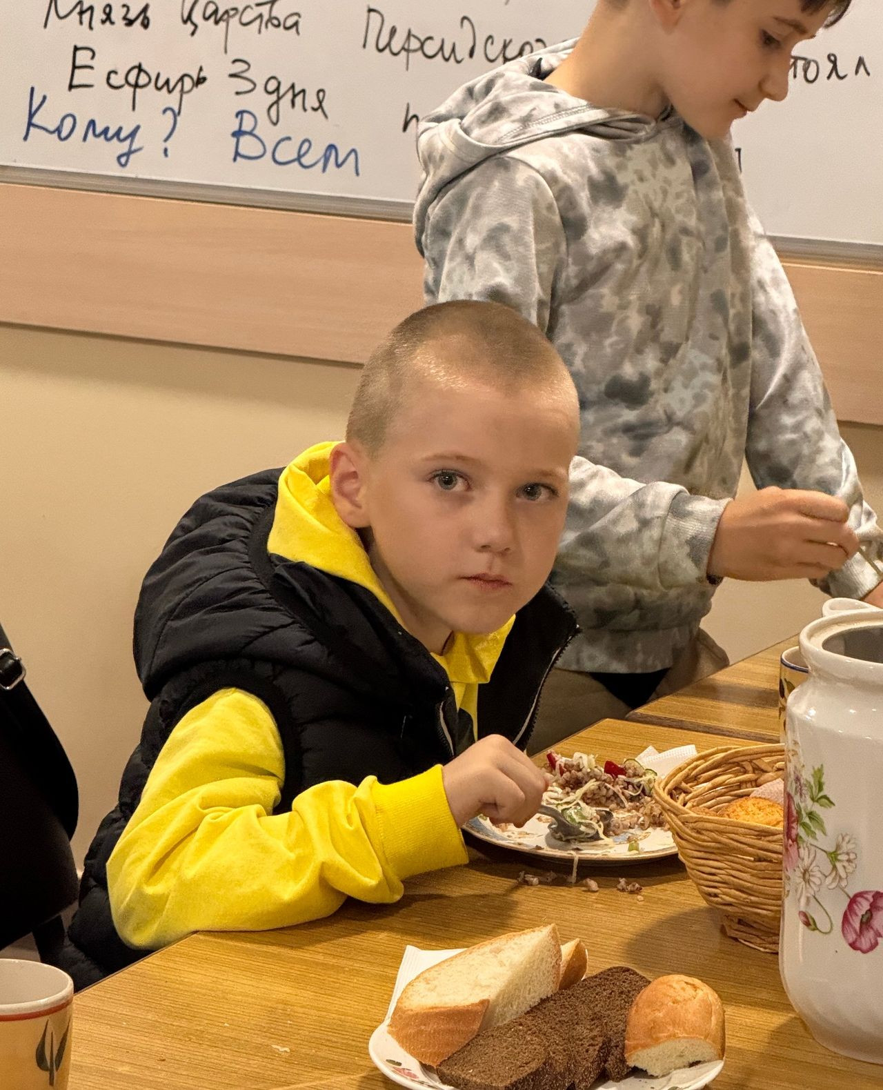 A meal restores more than physical strength.
It restores dignity.
It reminds someone that their life matters.
#MissionPartners #UkraineRelief #HopeInAction #HumanitarianAid
#FaithInAction #Compassion #UkraineSupport