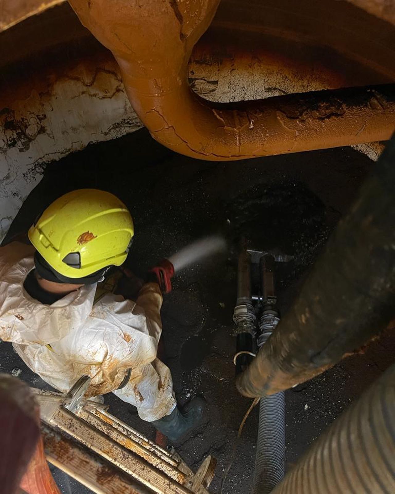 Vidange, remplacement des équipements et remplissage d’un filtre #filtreasable #crepine #filtralite