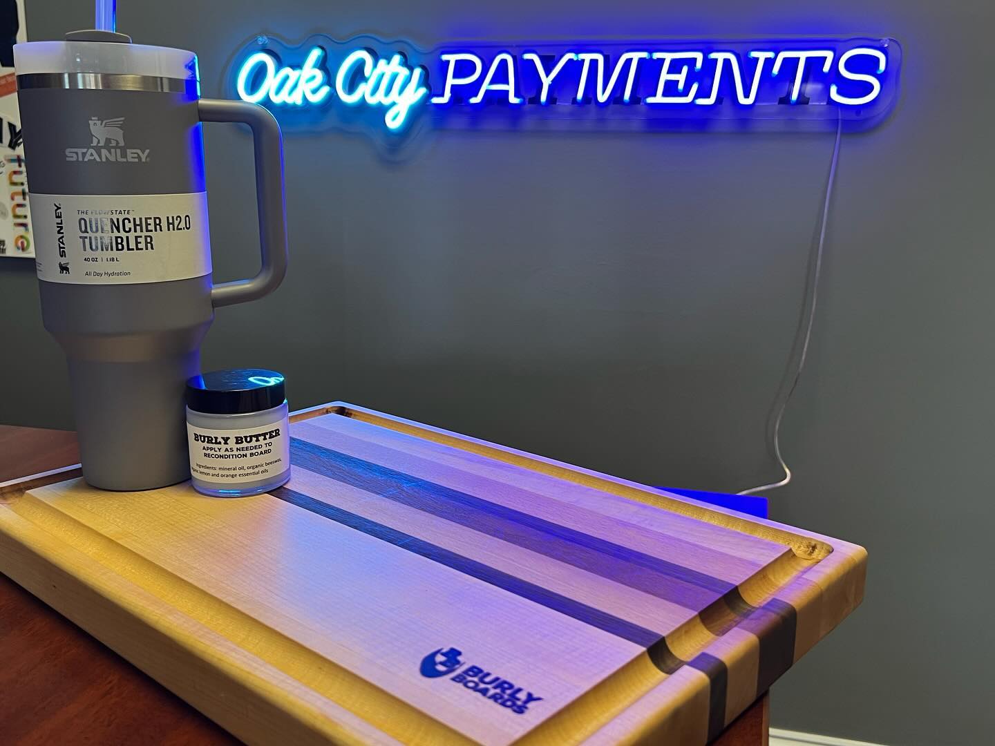 JUST A COUPLE CHANCES TO GET LUCKY!🍀 Enter our St. Patrick’s Day giveaway for a chance to win some awesome prizes. The Winner will receive a 40 oz Stanley tumbler and this beautiful @burly_boards cutting board.
How to win:
- Go find the Original post and LIKE it!
- Follow Us Oak City Payments and Burly Boards
- Share this post with 3 lucky friends and tag them in the comments!🍀
Giveaway closes March 17th so don’t miss out on your chance to get lucky! 🍀 🌈