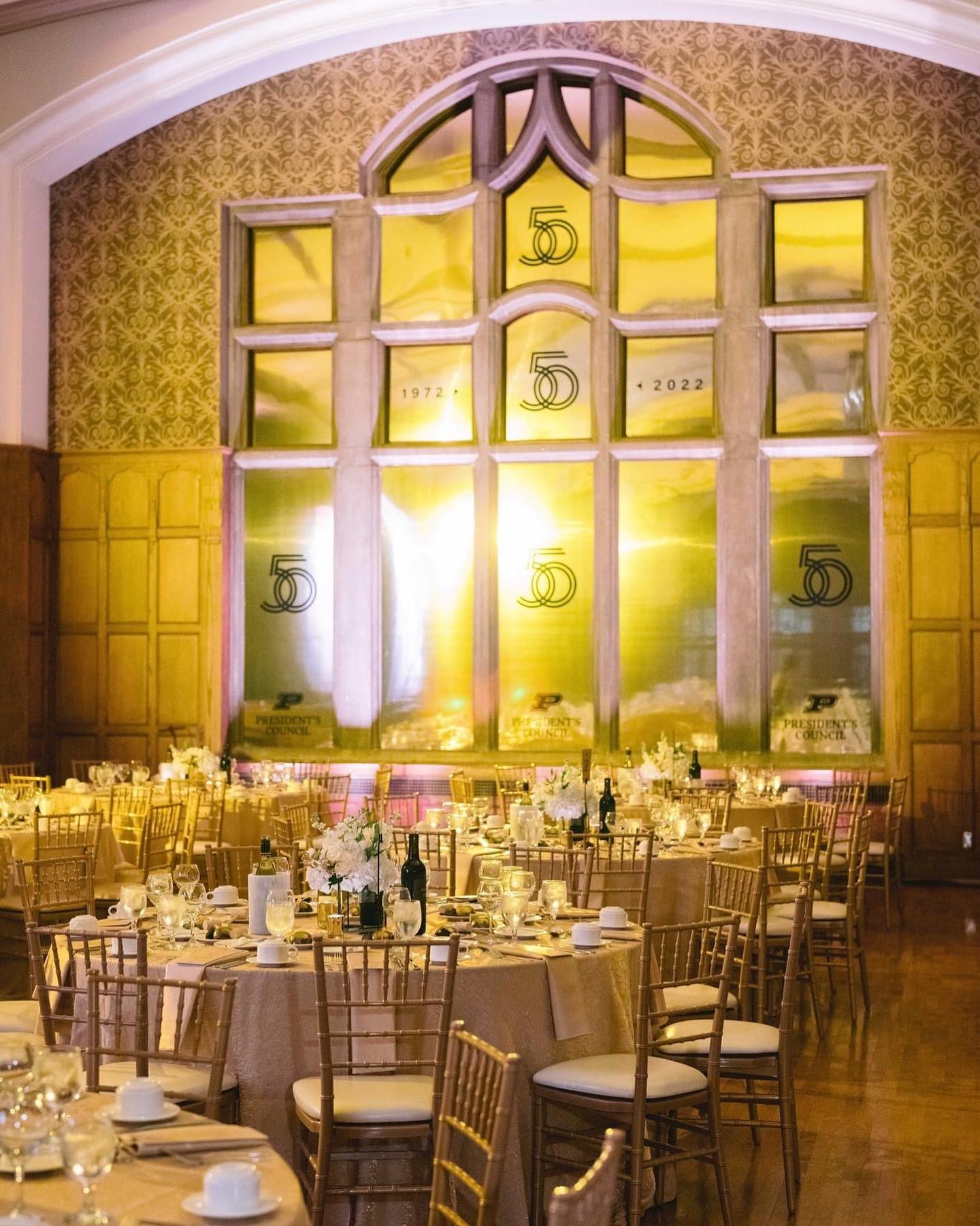 THE GILDED AGE | Purdue Annual Dinner 2022
This is my favorite event every year. I love bringing the Purdue events team vision to life. This year the Purdue Memorial Union was dripping in gold from floor to ceiling. We create a beautiful grand entrance into the ballroom that consisted of over 200 candles to greet the guests into the event. Congrats on Fifty Years Purdue Presidents Council and cheers to Fifty more!