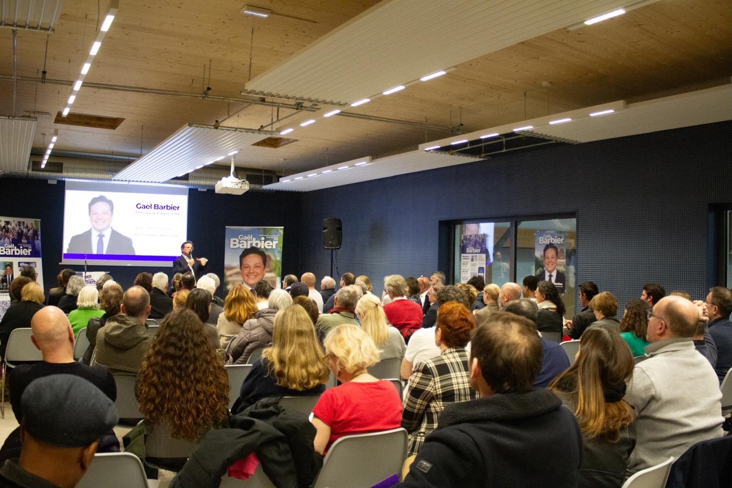 đ Retour en images des deux derniĂšres rĂ©unions publiques du quartier Sud et du quartier Nord !
Une mobilisation qui nous confirme que notre projet et notre Ă©quipe peut demain lâemporter pour Ă©crire ensemble, lâavenir de Bois-Colombes !
đ«” Le 15 mars prochain, je compte sur vous !
(Mairie de quartier Sud + BC Tennis Padel)
#boiscolombes #agirpourboiscolombes #reunion #meetings