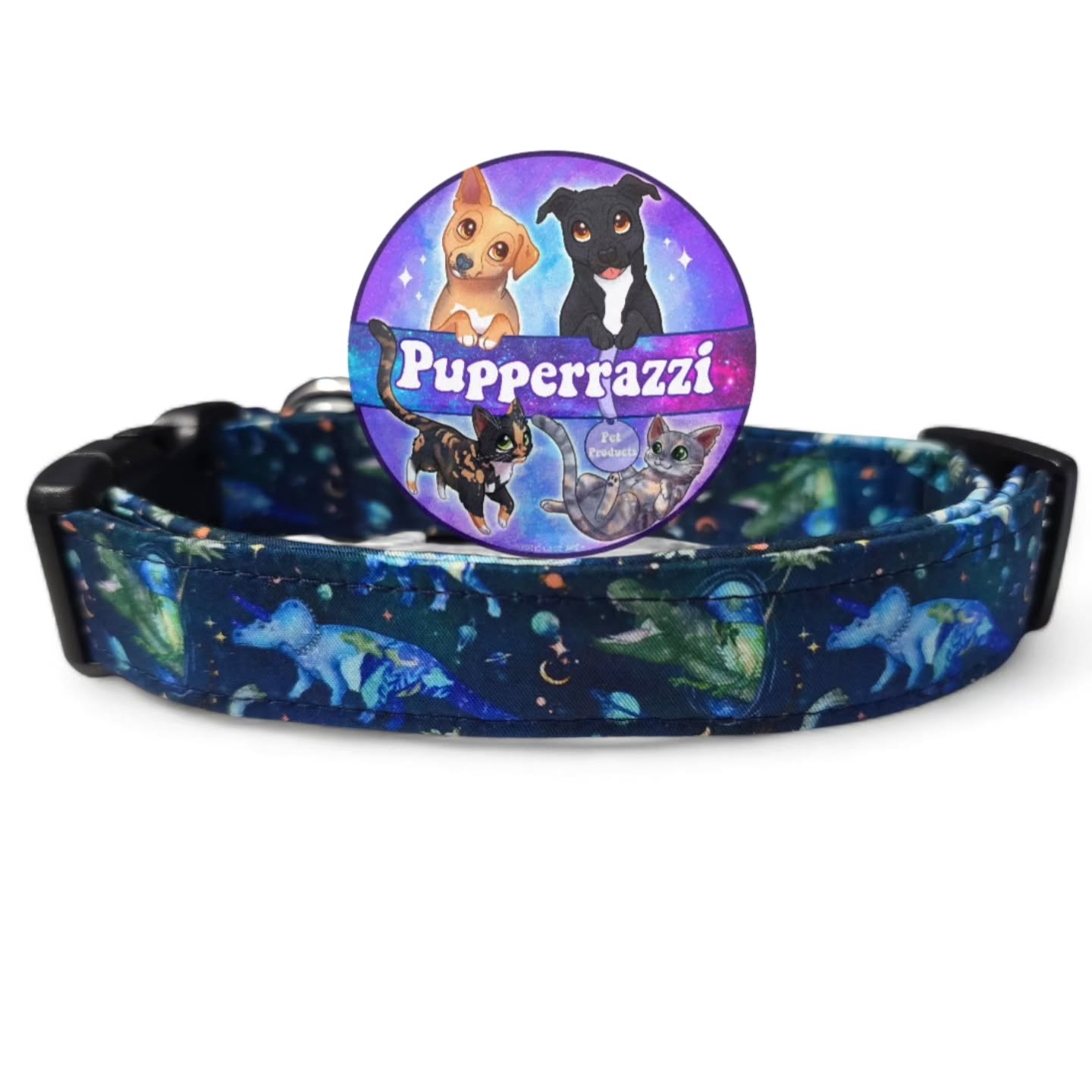 One of my new favorite dinosaur prints. Another design by @bluebear_illustrations 😍