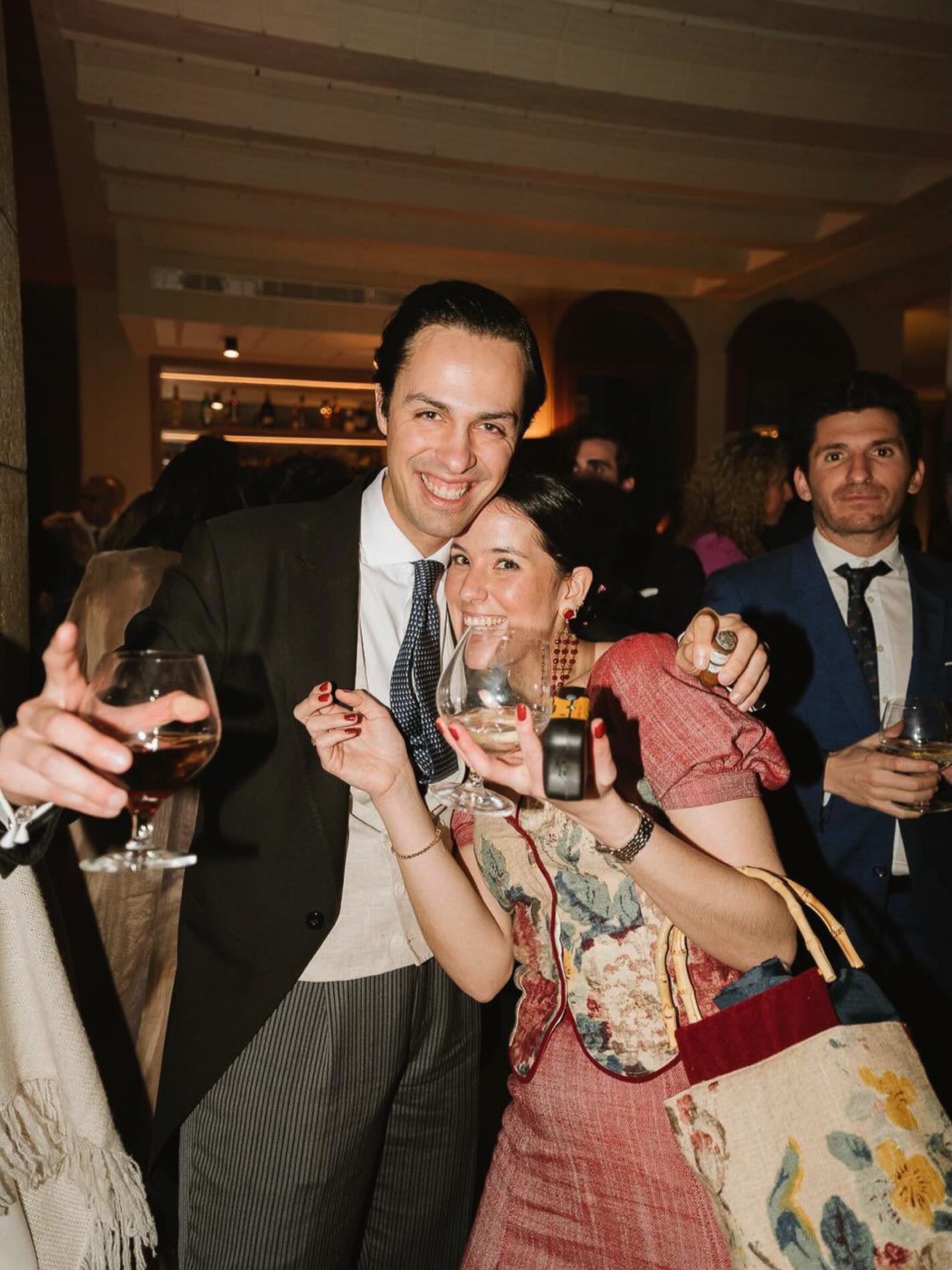 Hay invitadas que nos alegran el taller 🥰
Está semana subiremos algunas invitadas de esta primera temporada del año!
#vicalo #boda #invitadas #conjunto #vestido