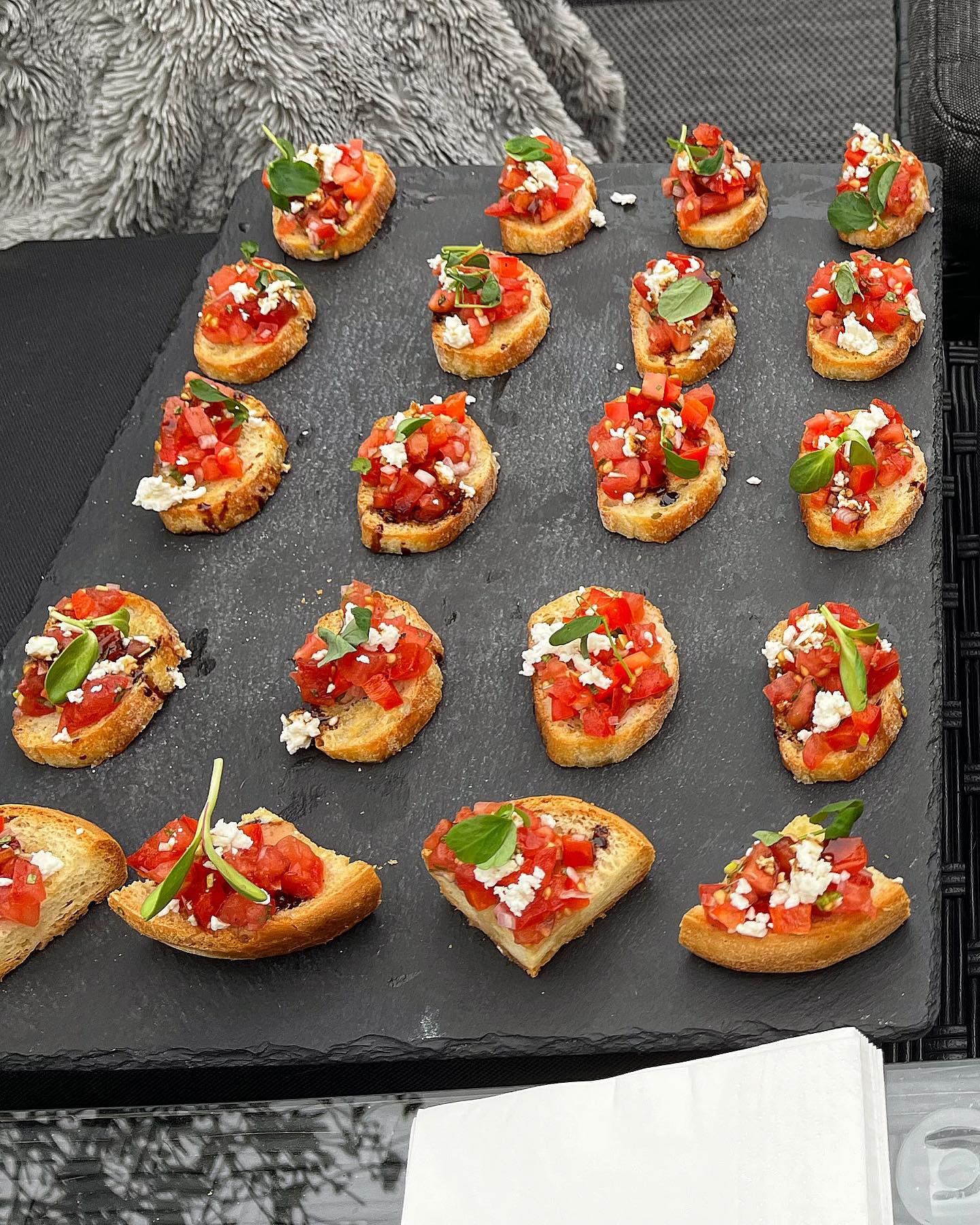 First outdoor event of the season! Nothing better than enjoying the nice weather with family, friends and food 👌
.
#family #friends #food #ldnont #outdoor #catering #services #foodporn #privatechef #events