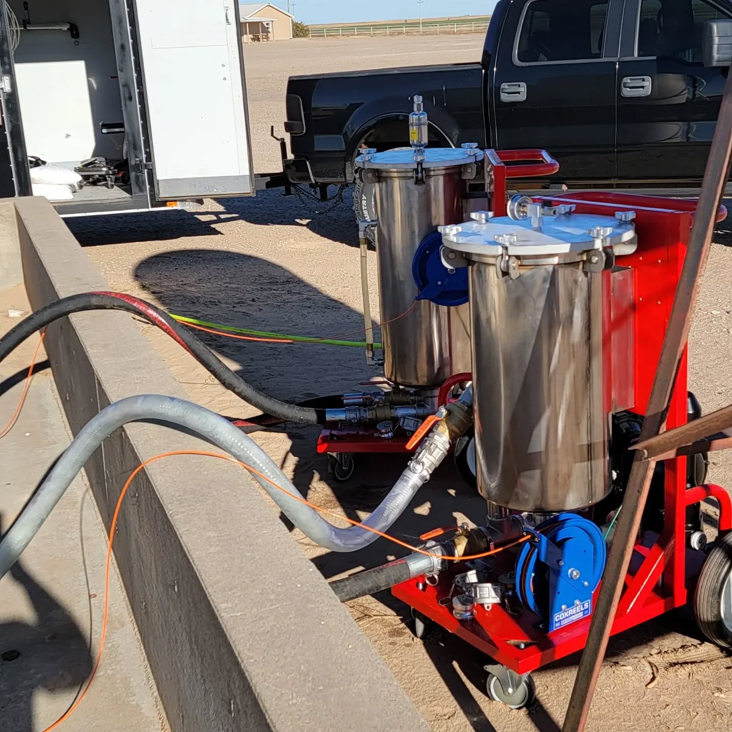 This a a tank of unleaded we polished. If you look at the pictures at the pule of contaminants from our filters that is just from just one of 6 sets of filters we went thru.
#fuelpolishing #fuel #fuelfilter #fuelcleaning #tankcleaning #smallbusiness #mobilservice #clean