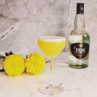 #repost from @citygalcocktails 🎶F-F-F-Feni and the Jets🎶
This cocktail was made with @kafifeni Feni. Have you heard of Feni before? It’s and Indian liquor made from cashew apple! A cashew tree produces both cashew nuts and cashew apples!
The liquor itself has a strong, botanical aroma that is very unique. The pineapple juice is a great pairing found in this cocktail. Enjoy! Swipe for recipe!🤩
#feni #kafifeni #cashewliquor #goanfood #indianliquor #goa #india #craftliquor #portuguese #portugal_lovers #brazil #california