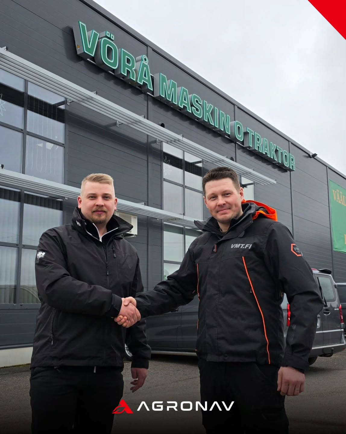 Glada nyheter – tillgängligheten av EFIX precisionsodlingsprodukter utökas! 🤝🚜
Vi har idag tecknat ett återförsäljaravtal med Oy Vörå Maskin o Traktor Ab. I och med detta samarbete finns EFIX precisionsodlingsprodukter nu även tillgängliga i Vörå!
Det främsta målet med vårt samarbete är att betjäna våra kunder i en ännu större utsträckning och att nu kunna erbjuda sakkunnig service även på svenska. I samband med detta har vi naturligtvis också lagt till svenska som språk i användargränssnittet för EFIX autostyrningssystem.
Mathias gedigna, tidigare erfarenhet av försäljning av precisionsodlingsutrustning ger en utmärkt grund för vårt samarbete och garanterar att våra kunder får sakkunnig lokal support.
Vi ser fram emot gemensamma framgångar och att kunna erbjuda ännu bättre service till lantbrukarna i regionen!
På bilden: till vänster Mikko Pihlajamäki (AGRONAV) och till höger Mathias Heinull (Oy Vörå Maskin o Traktor Ab)
____________
Iloisia uutisia - EFIX-täsmäviljelytuotteiden saatavuus laajenee! 🤝🚜
Olemme tänään allekirjoittaneet jälleenmyyntisopimuksen Oy Vörå Maskin o Traktor Ab:n kanssa. Tämän yhteistyön myötä EFIX-täsmäviljelytuotteet ovat nyt saatavilla myös Vöyriltä!
Yhteistyömme tärkeimpänä tavoitteena on palvella asiakkaitamme entistäkin laajemmin ja tarjota asiantuntevaa palvelua nyt myös ruotsin kielellä. Tämän myötä olemme luonnollisesti lisänneet EFIX-automaattiohjausjärjestelmien käyttöliittymään myös ruotsinkielen.
Mathiaksen vankka aiempi kokemus täsmäviljelylaitteiden myynnistä antaa erinomaisen pohjan yhteistyöllemme ja takaa sen, että asiakkaamme saavat asiantuntevaa tukea paikallisesti.
Odotamme innolla yhteisiä onnistumisia ja entistä parempaa palvelua alueen viljelijöille!
Kuvassa vasemmalla Mikko Pihlajamäki (AGRONAV) ja oikealla Mathias Heinull (Oy Vörå Maskin o Traktor Ab)
@voramaskinochtraktor
#efixag #agronav #automaattiohjaus #vöyri