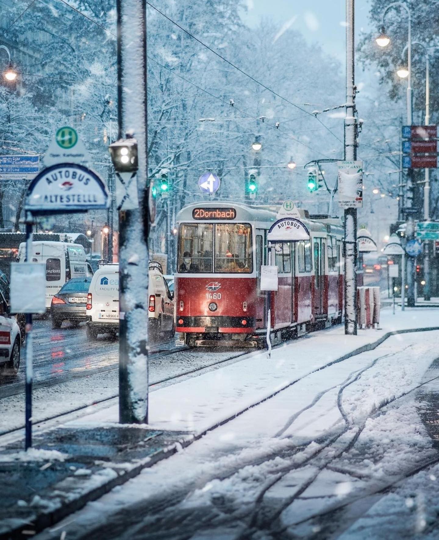 𝐑𝐞𝐝 𝐛𝐞𝐚𝐮𝐭𝐲 𝐄𝐱𝐩𝐫𝐞𝐬𝐬❤️
How many times you’ve driven with them?
.
.
.
Amazing Photos by: @8thdistrictphotographer
.
Follow Vienna on Instagram @luxury_vienna_travel ❤️
.
.
.
#wien🇦🇹 #wien #wienliebe #wien_love #viennagirl #viennanow #viennagoforit #vacation2022 #heldenplatz #michaelerplatz #stephansplatz #albertina #karlsplatz #schwarzenbergplatz #mariatheresienplatz #museumsquartier #rathausplatz #stadtwien #stadpark #austrianblogger #schwedenplatz #donau #donauturm #viennaoperahouse #straßenbahn #strassenbahnfotografie #strassenkunst #mariahilferstraße #openring