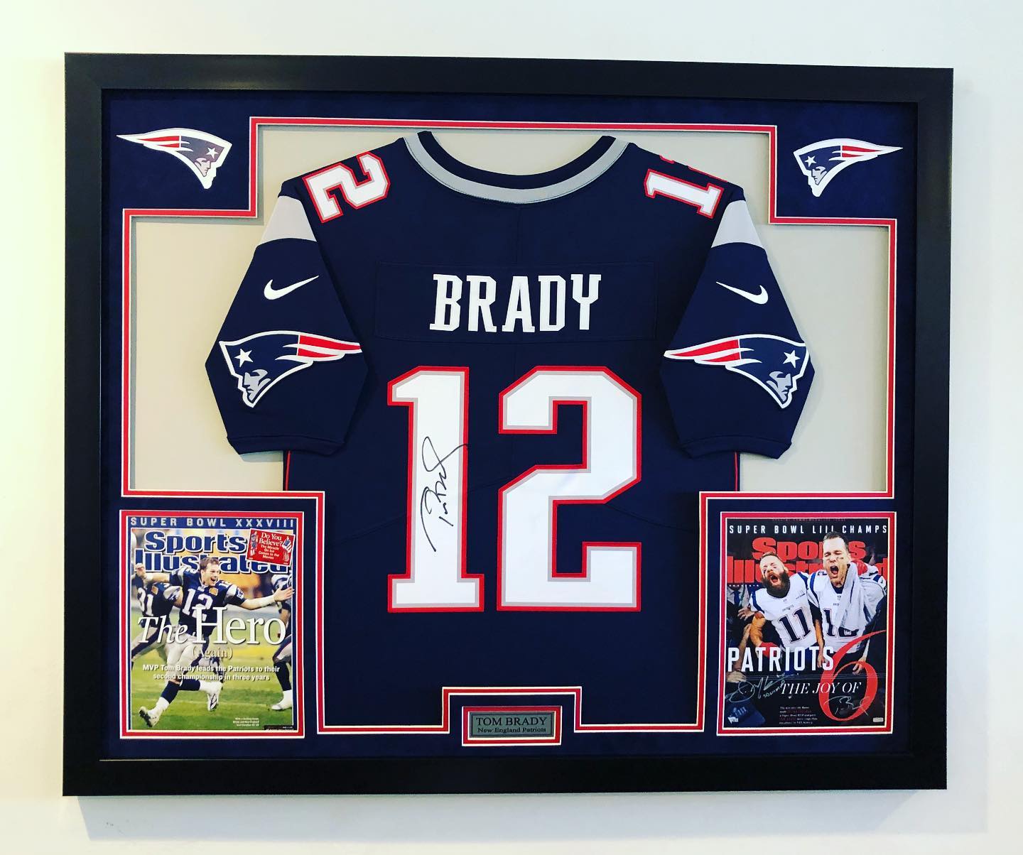 Here’s a few @tombrady jerseys that we’ve framed. His jersey is as popular as ever and commands top $. Happy Retirement to the 🐐
•
•
#tombrady #newenglandpatriots #boston #tampabaybuccaneers #goat #nfl #framedjersey #jerseyframing #sportsmemorabilia @nfl