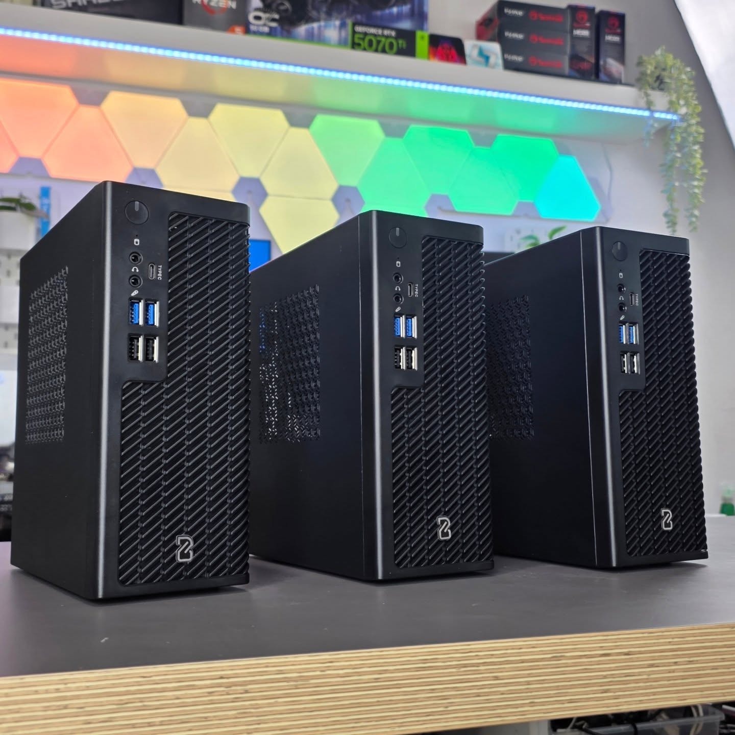 Three of our brand new B2B-ATOM business machines are officially headed out the door! 📦
These compact powerhouses are the perfect solution for modern workspaces—sleek, reliable, and built to keep productivity high. Whether it's for a home office or a full corporate rollout, these "Atom" units pack a serious punch in a small footprint.
#BusinessPC #OfficeSetup #B2B #TechSolutions #Workstation